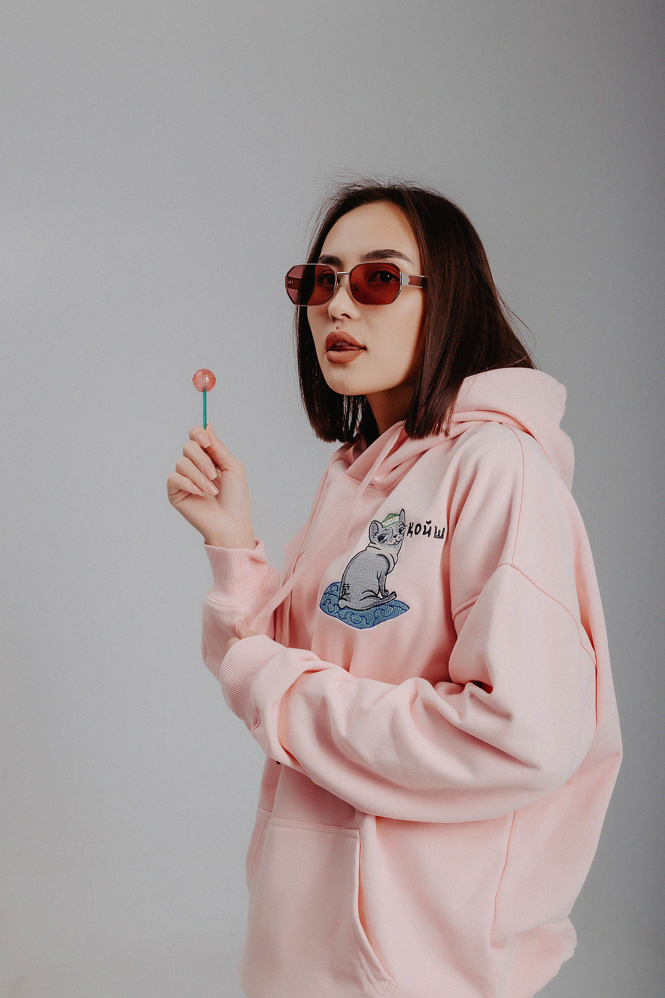 Фотосессия для бренда Deku в фотостудии Пространство. Свадебный, семейный и портретный фотограф в Алматы, Костанай