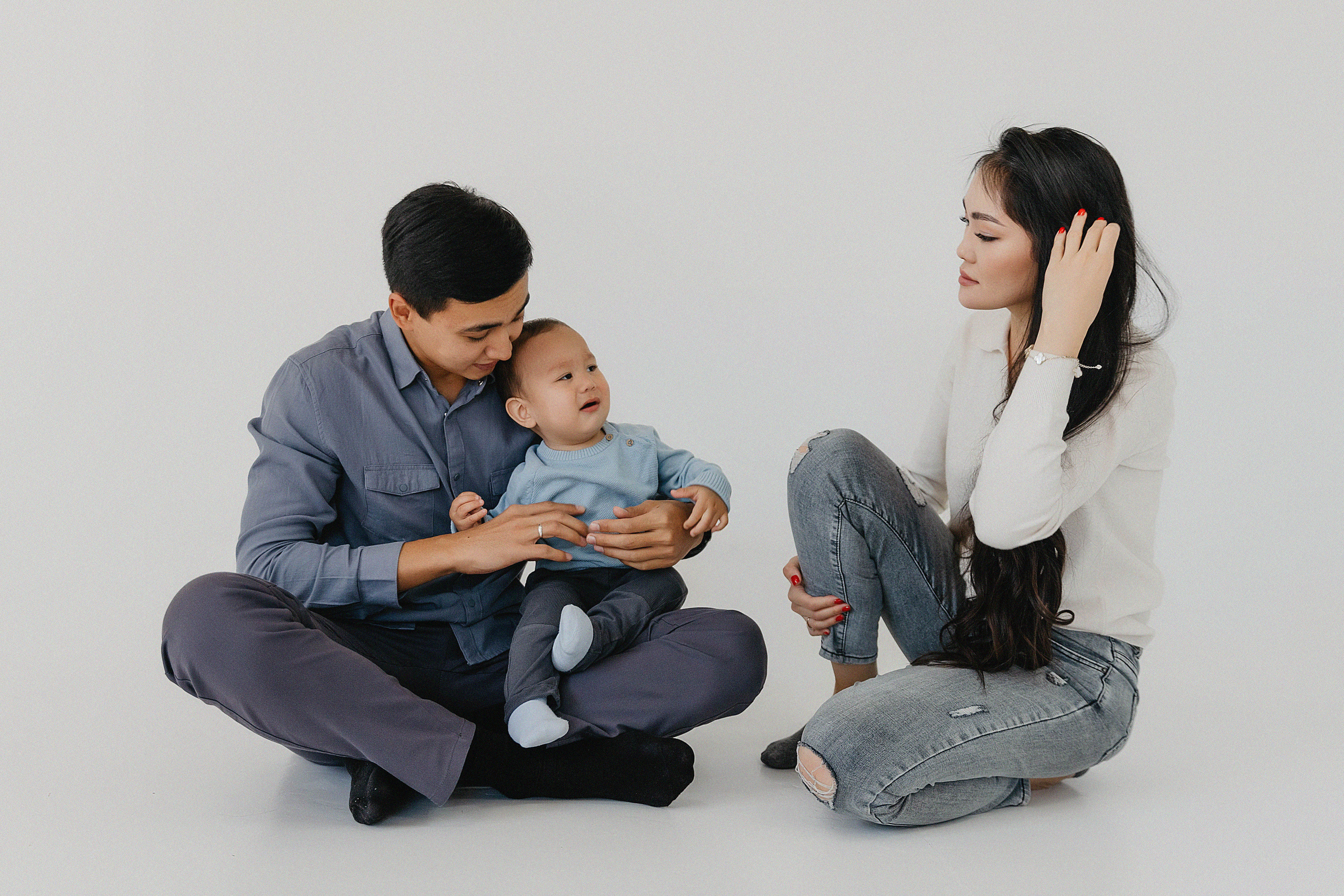Семейная фотосессия в фотостудии Пространство. Свадебный, семейный и портретный фотограф в Алматы, Костанай