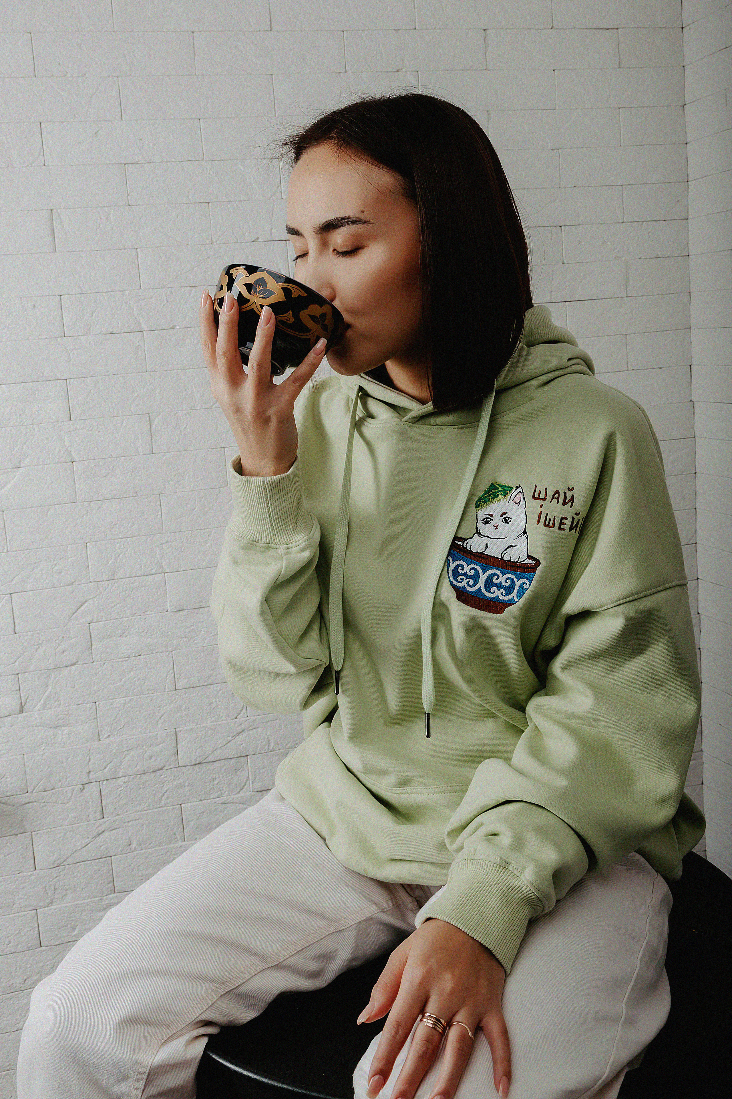 Фотосессия для бренда Deku в фотостудии Пространство. Свадебный, семейный и портретный фотограф в Алматы, Костанай