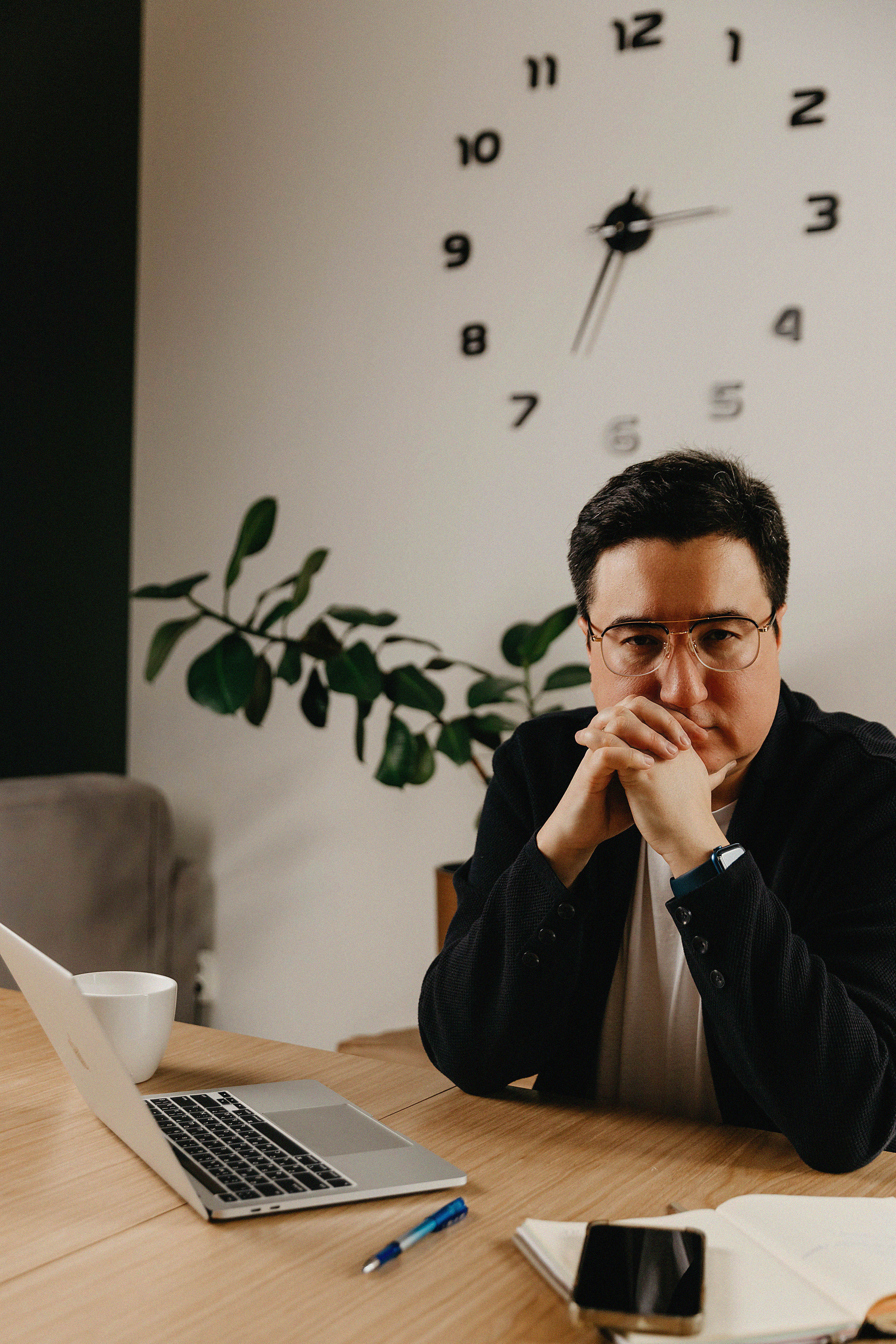 Фотосессия Артура в фотостудии Пространство. Свадебный, семейный и портретный фотограф в Алматы, Костанай