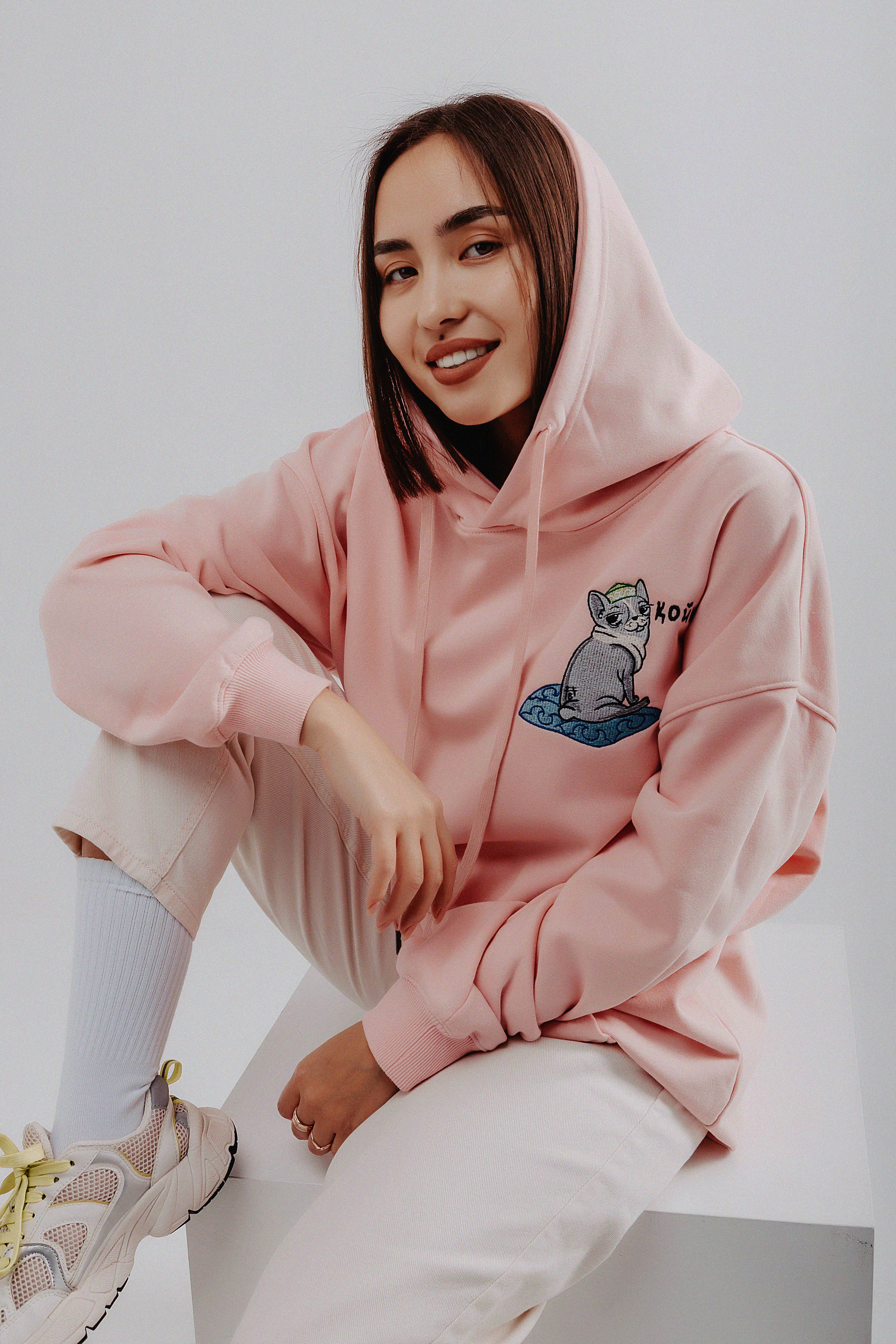 Фотосессия для бренда Deku в фотостудии Пространство. Свадебный, семейный и портретный фотограф в Алматы, Костанай