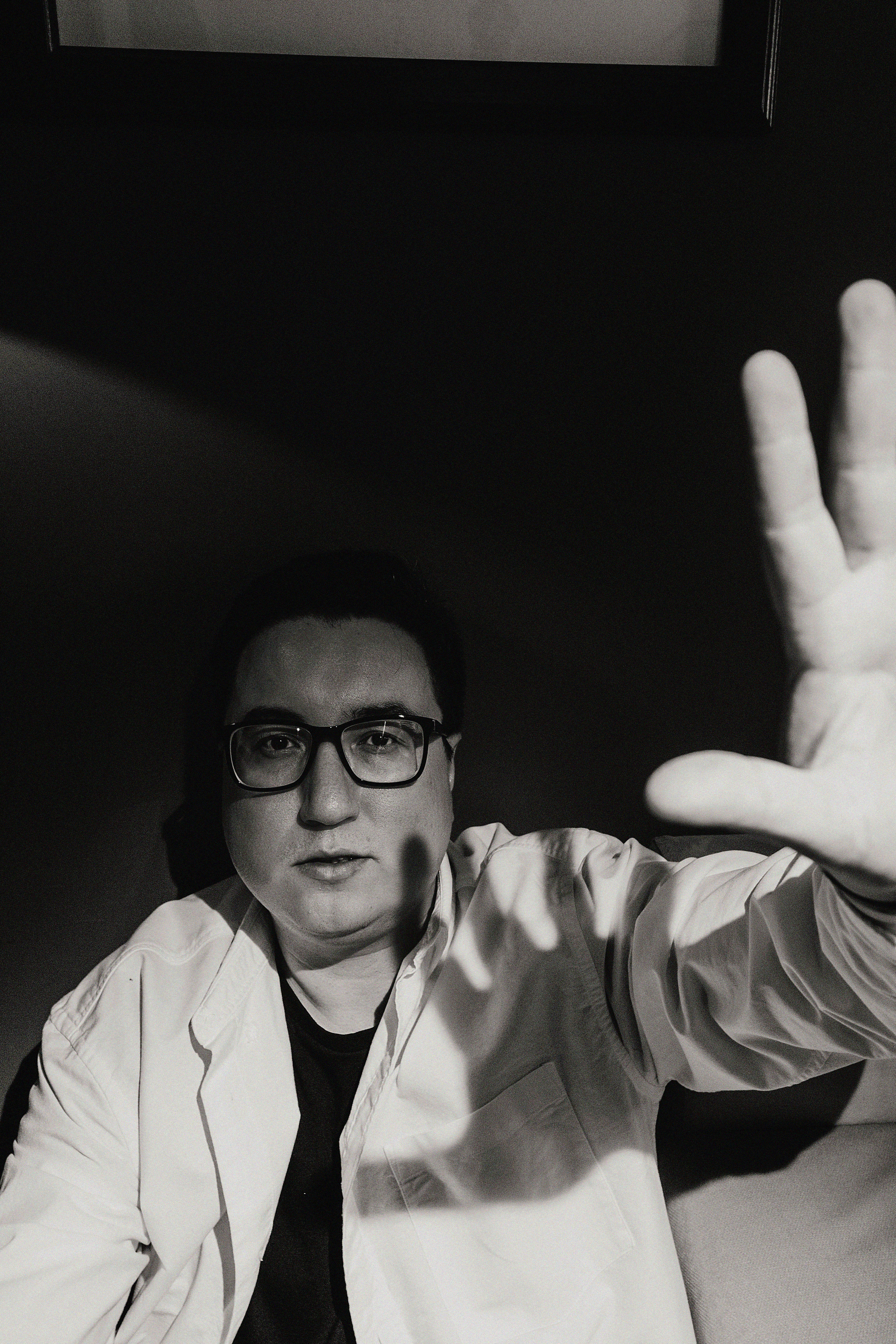 Фотосессия Артура в фотостудии Пространство. Свадебный, семейный и портретный фотограф в Алматы, Костанай