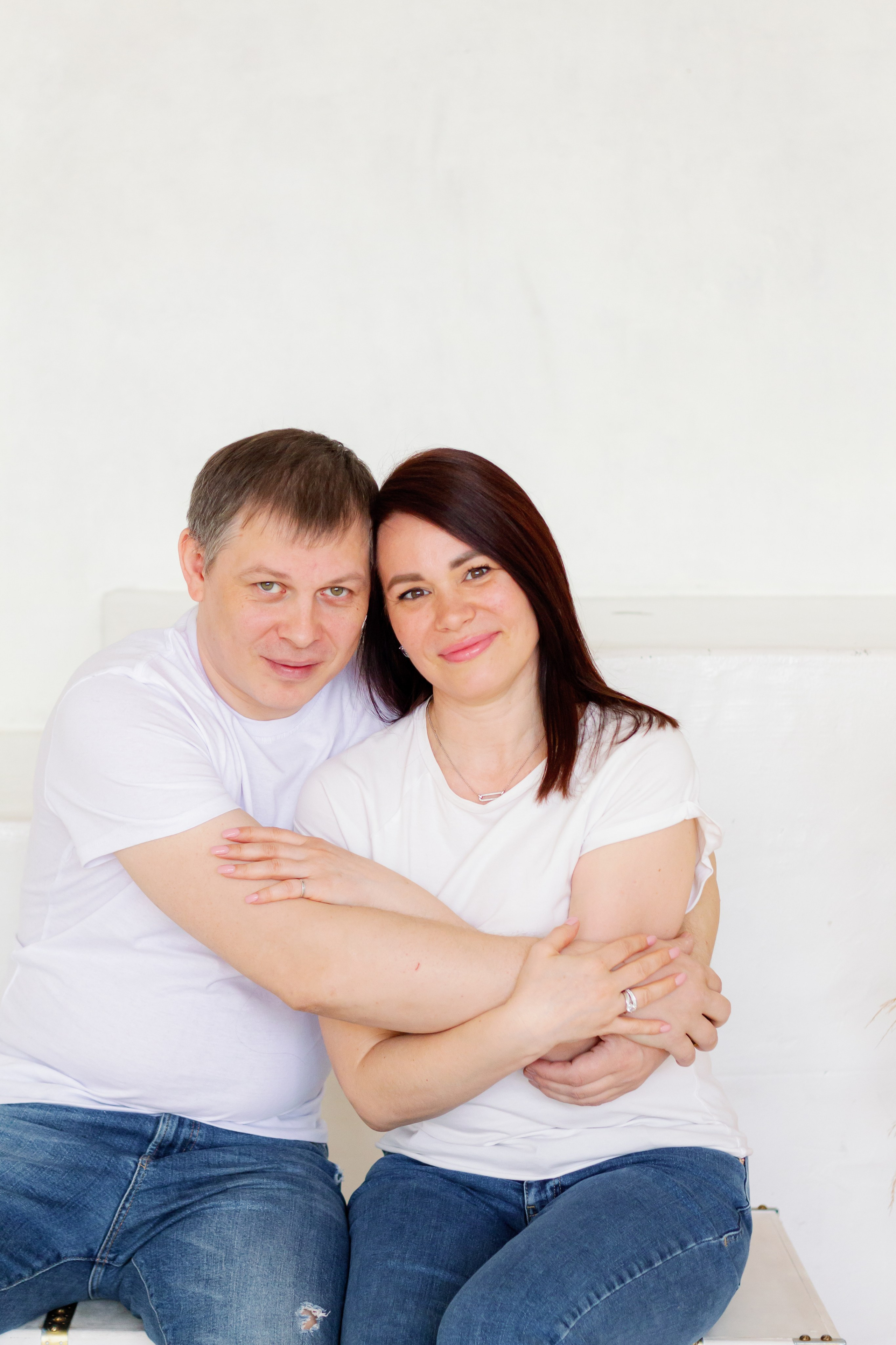 Две сестры. Две семьи. Одна любовь. Семейная фотосессия в студии, Екатеринбург. Фотограф в Екатеринбурге Пойгина Елена