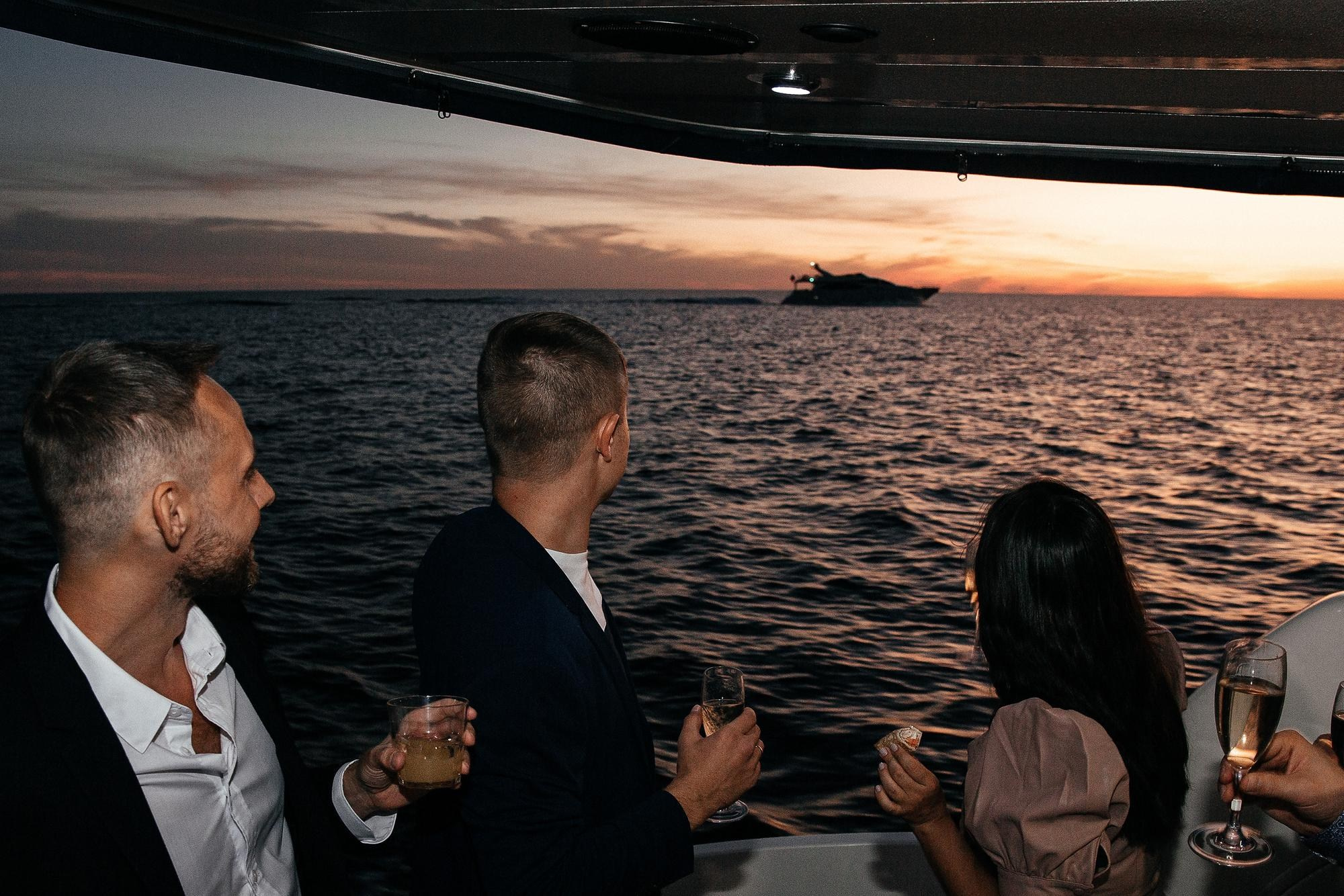 Фотосессия свадьбы в Сочи на яхте. Свадебный, репортажный фотограф Дмитрий Макарченко