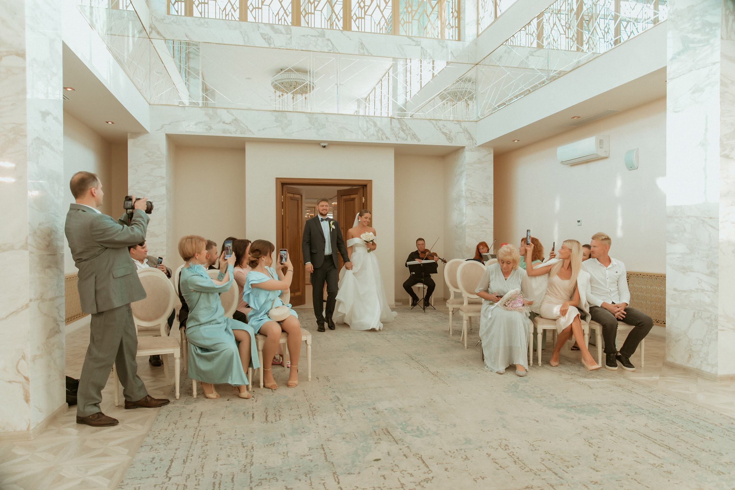 Фотограф и видеограф на свадьбу на полный день. Фотограф, видеограф на свадьбу в Москве Никита Назаров