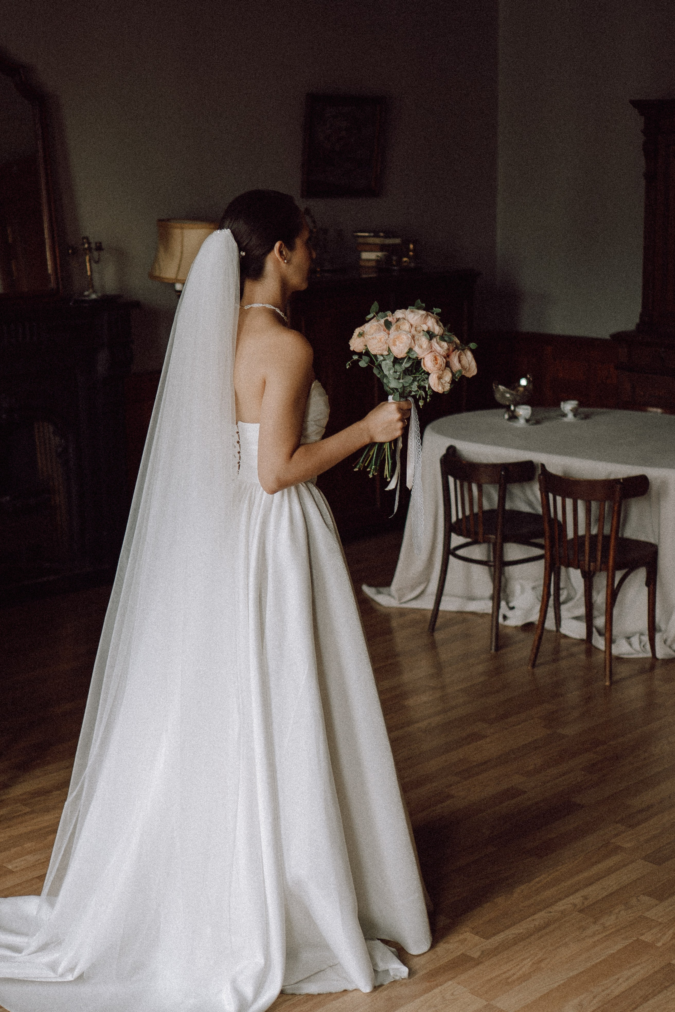 СВАДЕБНАЯ ПРОГУЛКА В САНТК-ПЕТЕРБУРГЕ (ИСАКИЕВСКИЙ СОБОР, ЗИМНЯЯ КАНАВКА, ЭРМИТАЖ И БОЛЬШАЯ МОРСКАЯ УЛИЦА). Профессиональный фотограф, Санкт-Петербург — Виктория Богомолова