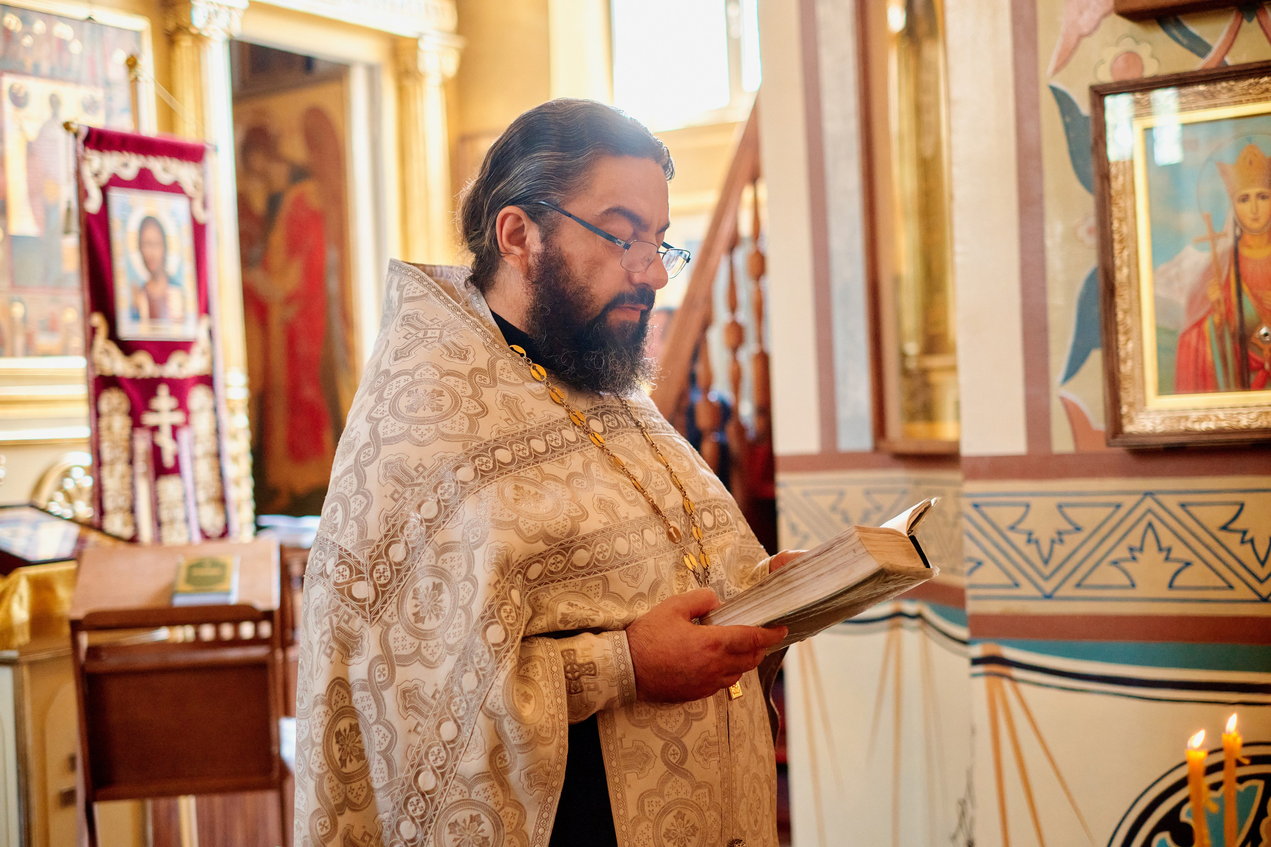 Крестины Григория. Храм святителя Николая Чудотворца. Фотограф Таганрог Анна Трайжон