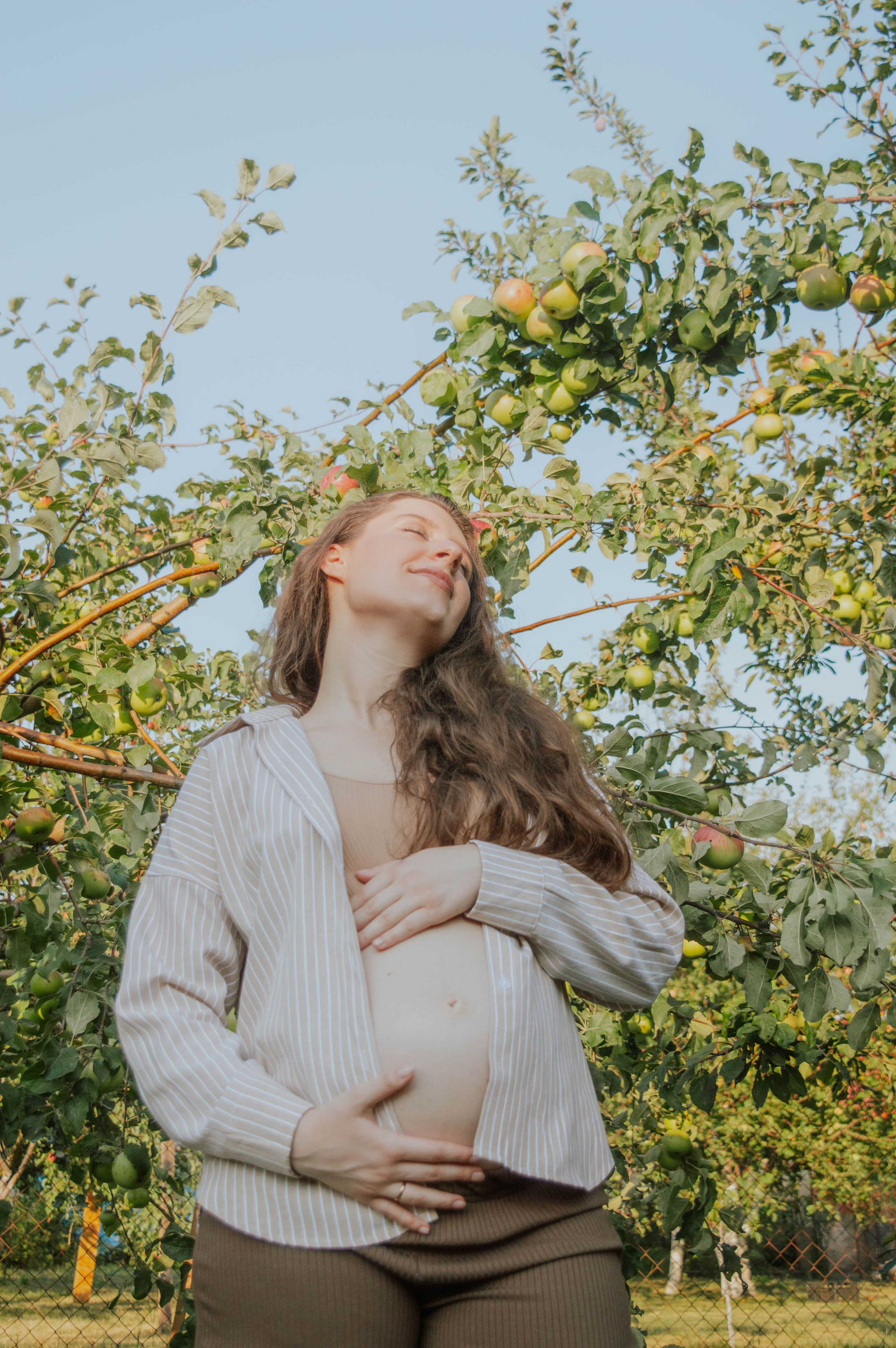 Love-story в саду. Фотограф Анастасия Лощакова в Москве