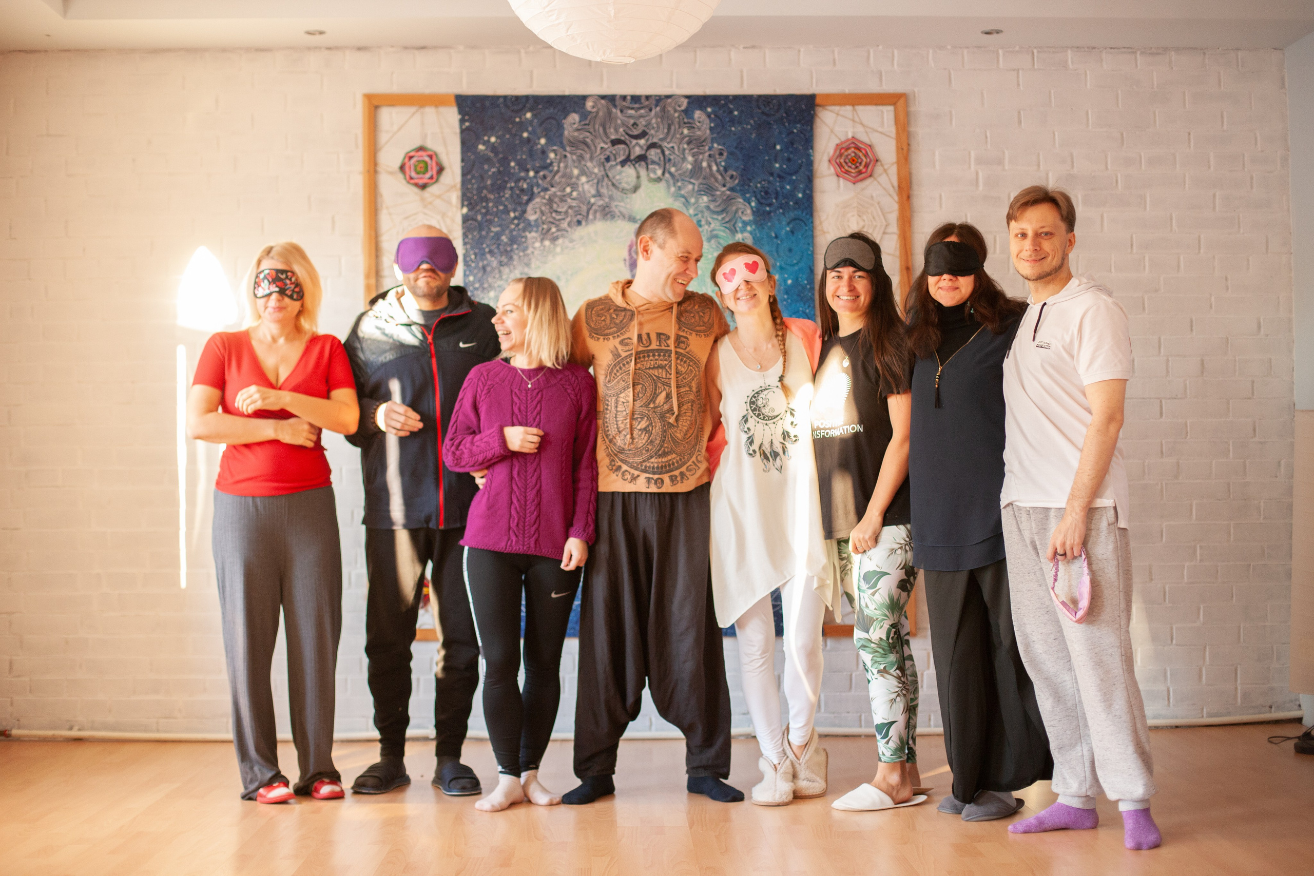 Андрей Кичев с участниками его тренинга в ретрит центре Два Берега.