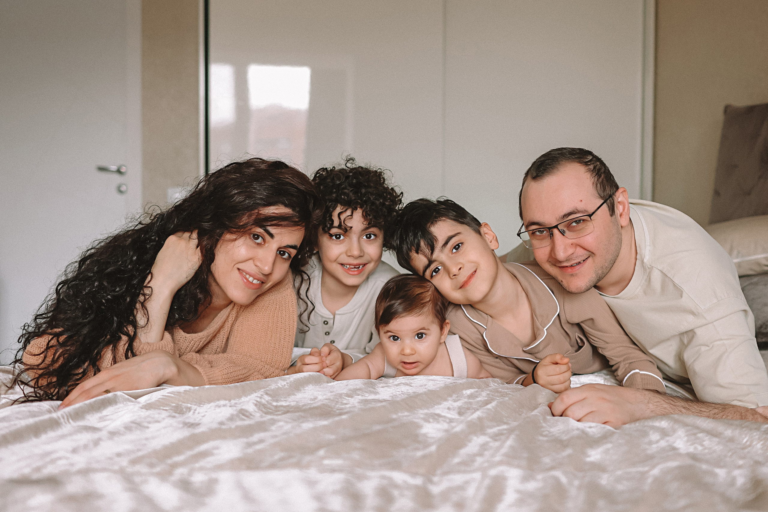 С малышкой. Семейный фотограф Тюмень, фотограф на роды Салмина Мария