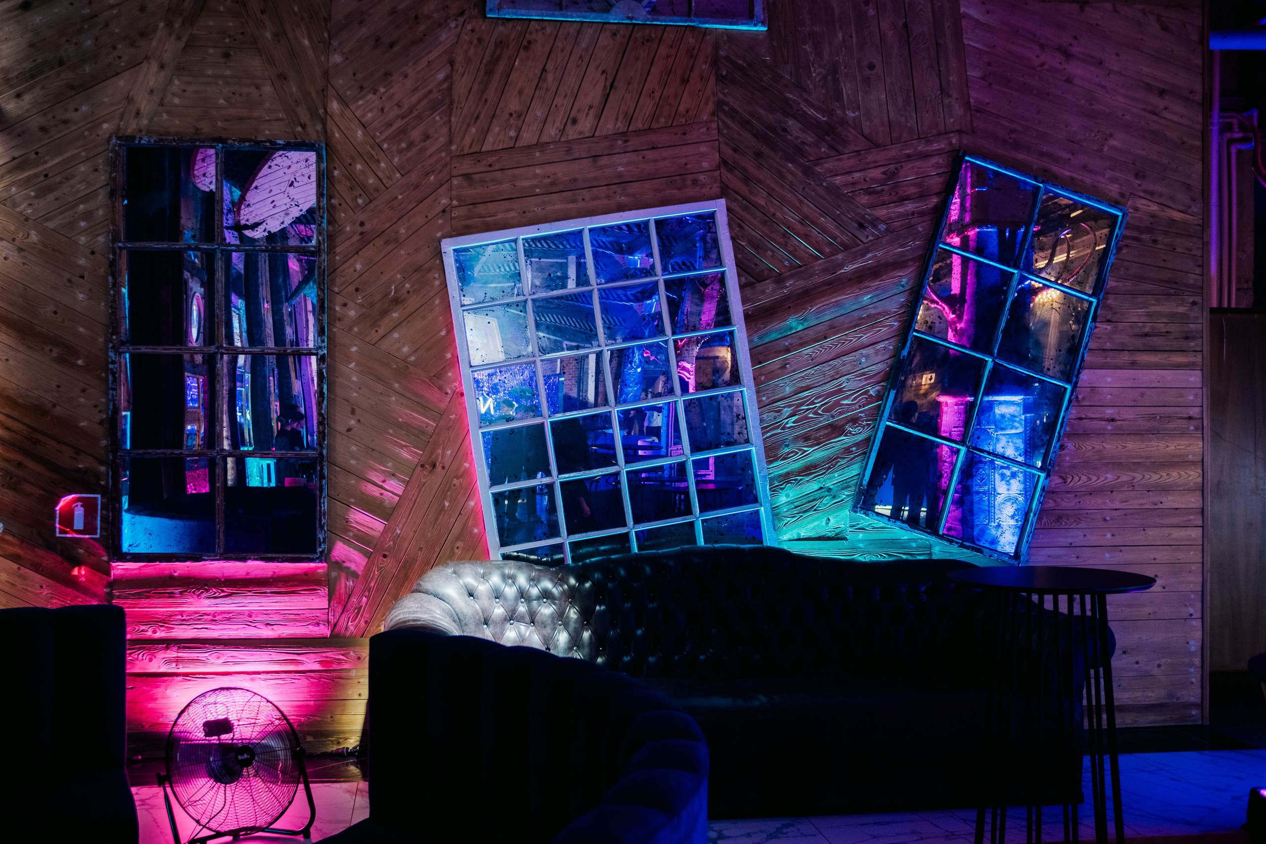 VK NIGHT SPb. Репортажный и портретный фотограф в Москве Илья Спиридонов