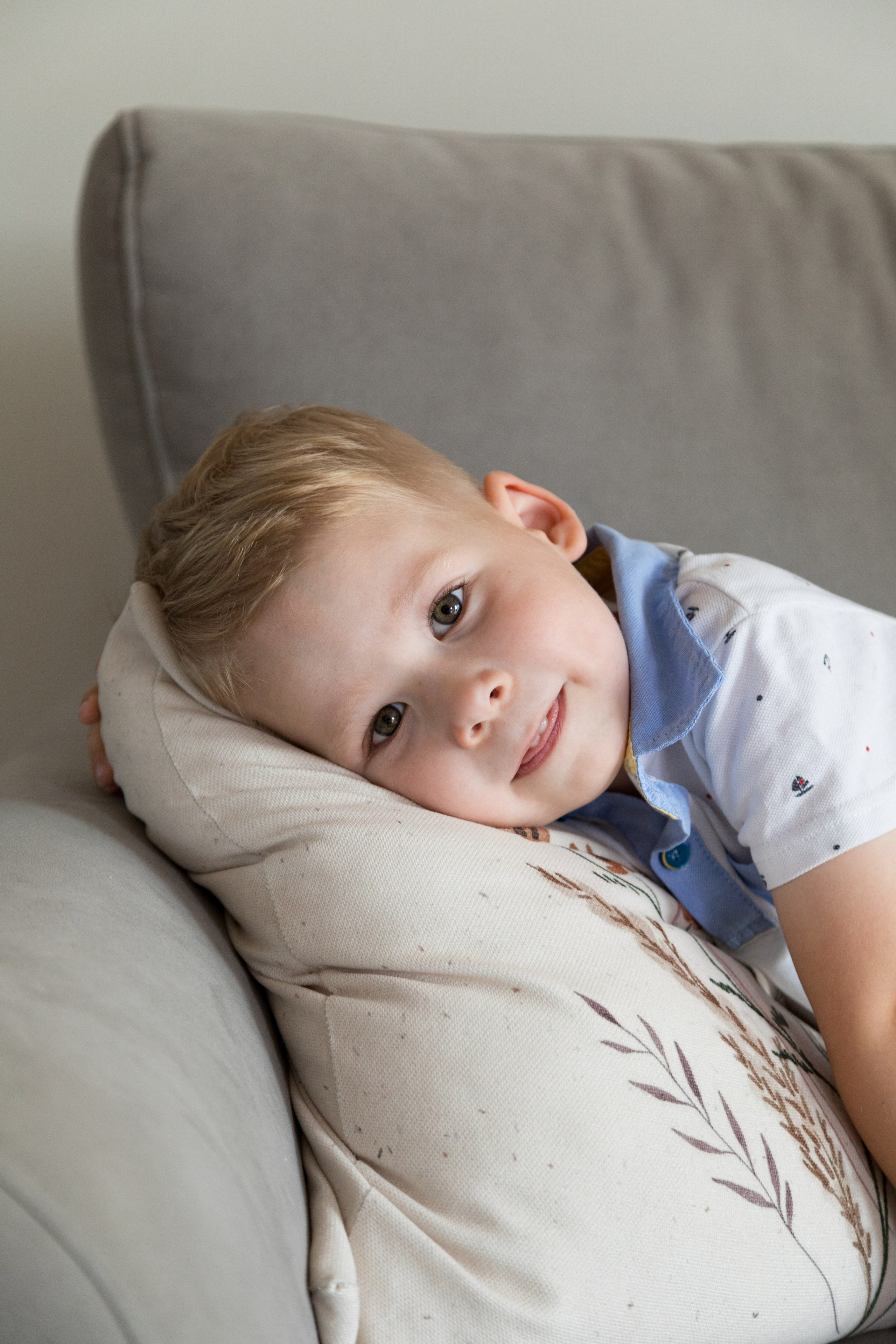 Семейная фотосессия дома. Детский и контент фотограф Надя Волкова Санкт-Петербург
