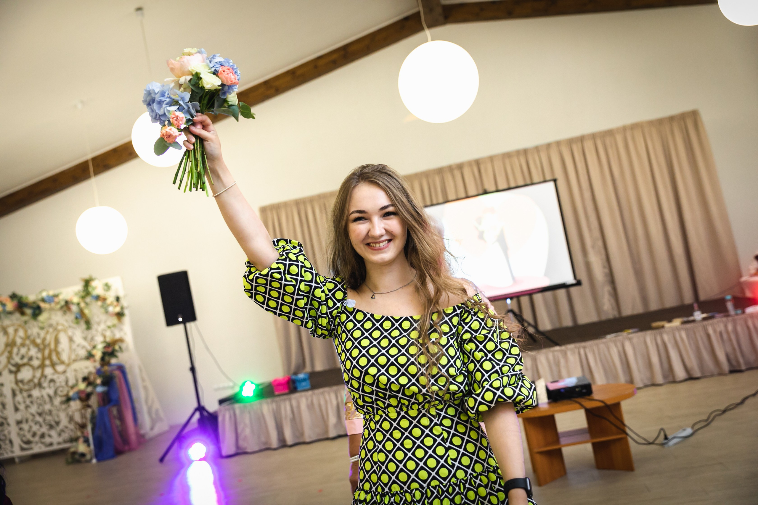 Юля. Главная