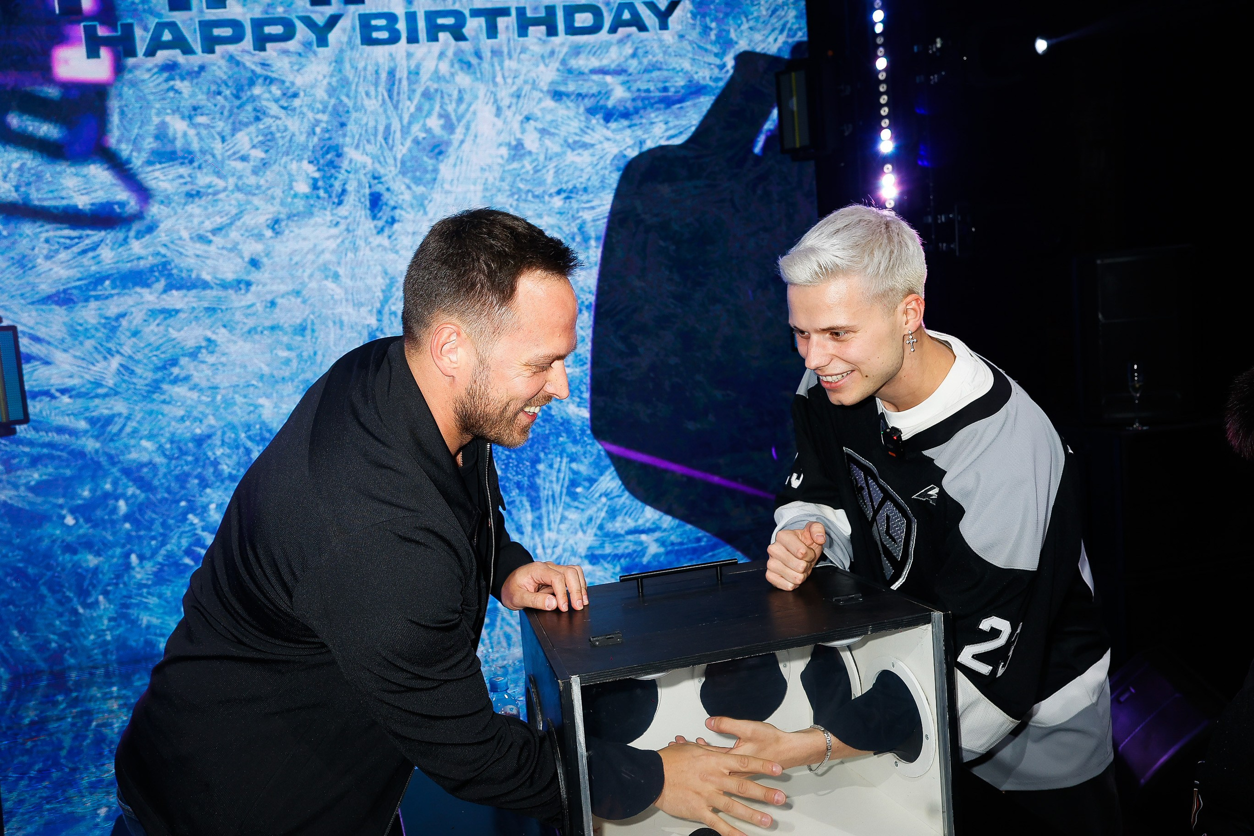 ЯНГЕР. Nikolskayasecular