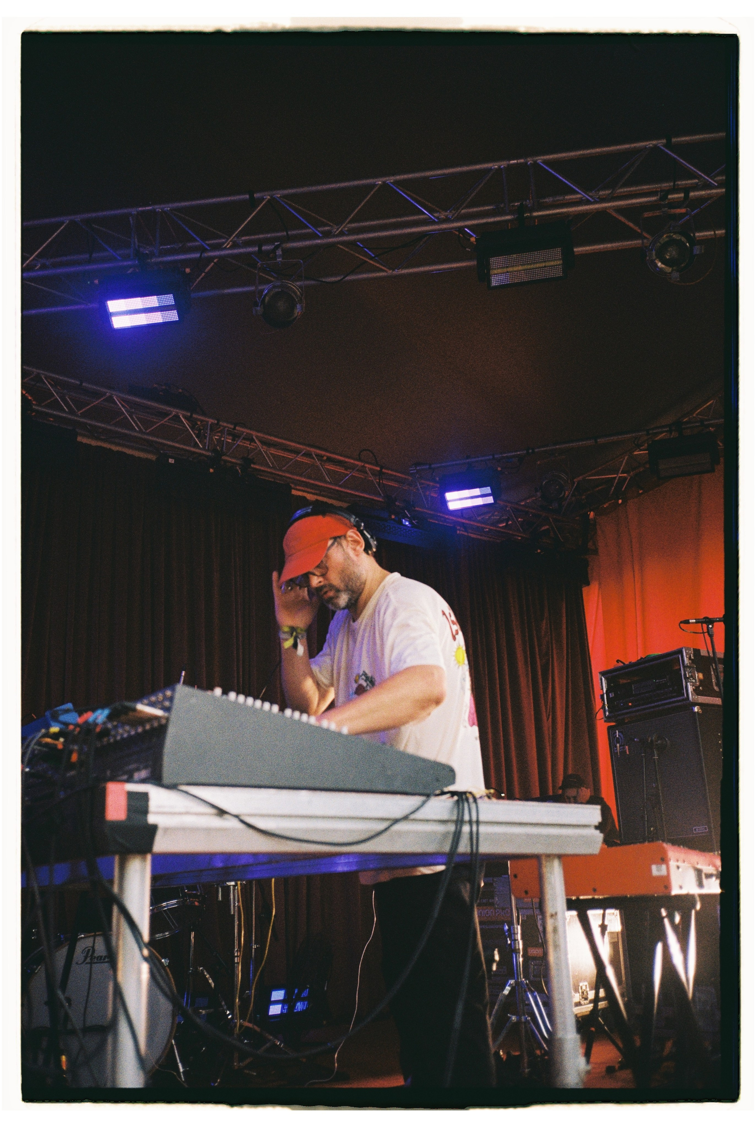 Outline 2024. @tomrus: Рустам Шагиморданов — фотограф