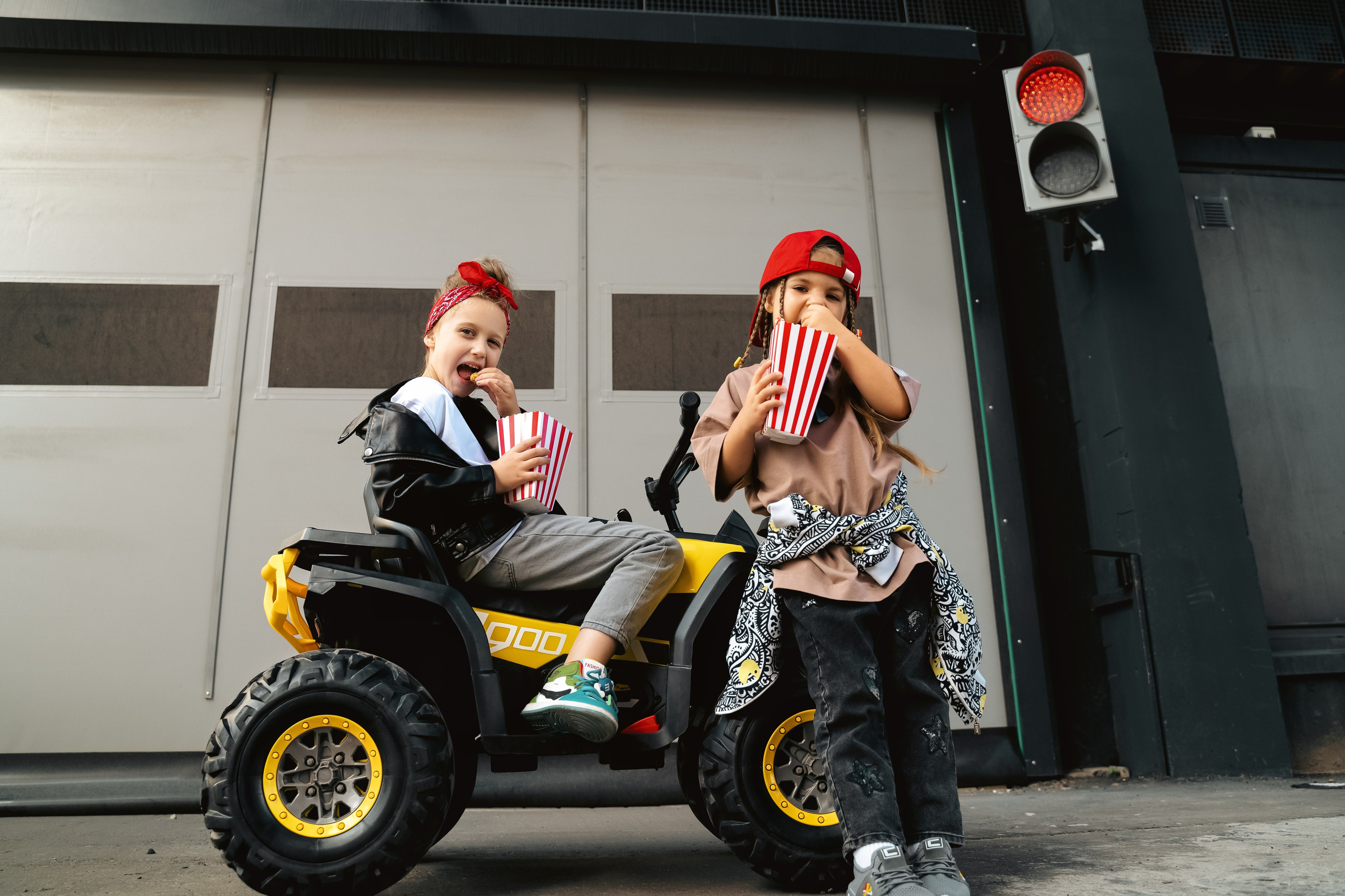 Августа + Лея (FRIENDS). Контент фотограф в Москве Кулич Настя