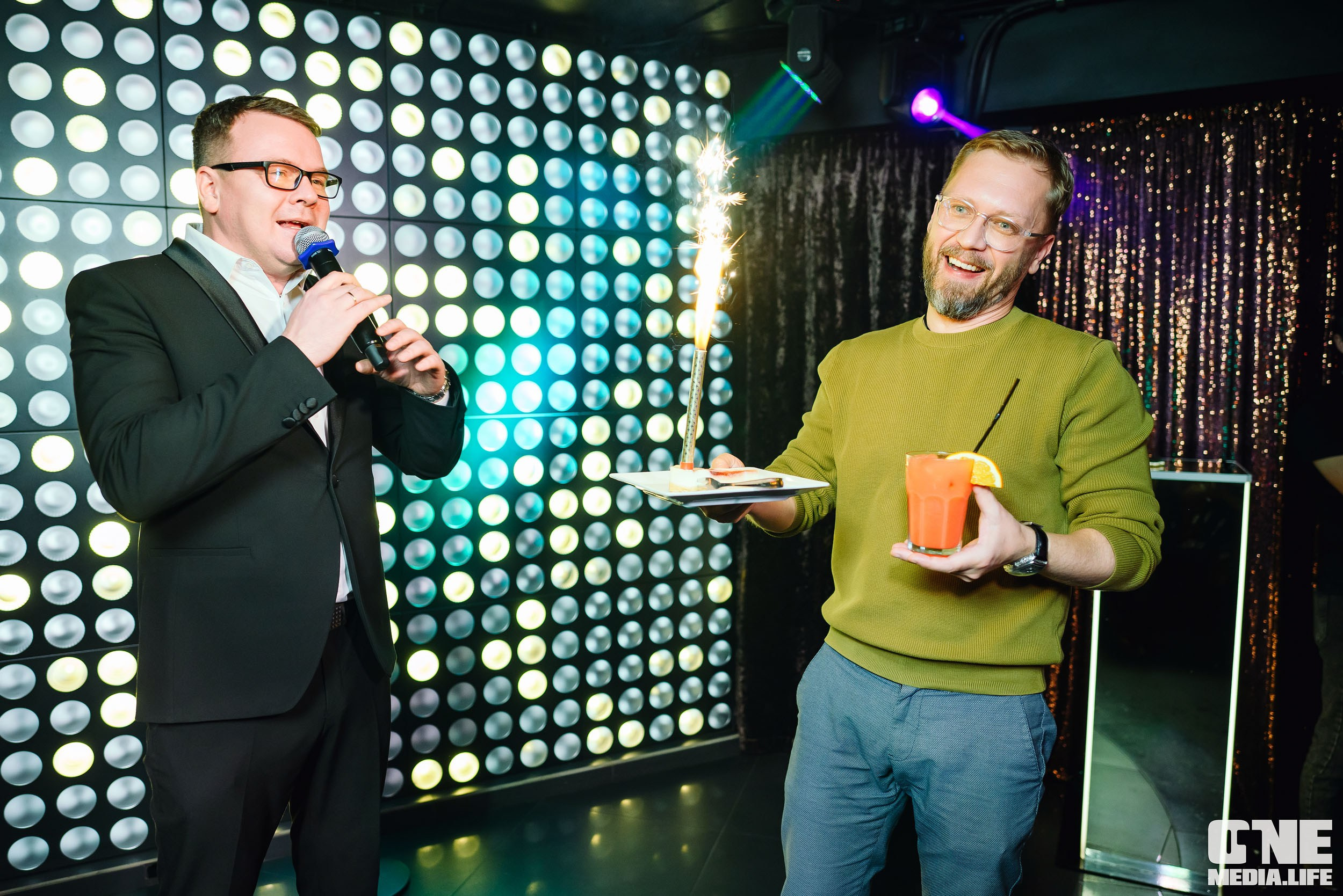 Репортаж из караоке-клуба Эйфория. One Media Life: фоторепортажи, фотоотчеты с мероприятий и заведений