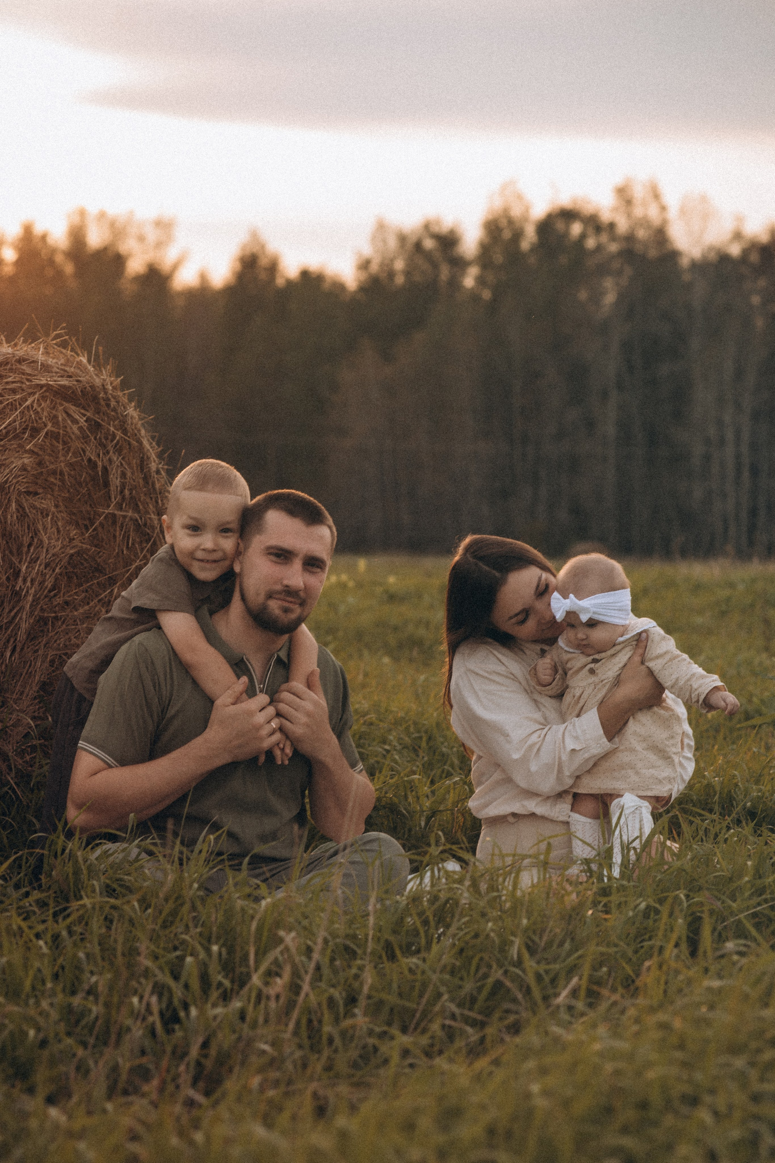 Варваре пол годика. Семейный фотограф Нижневартовск Тюмень Ефимова Ирина