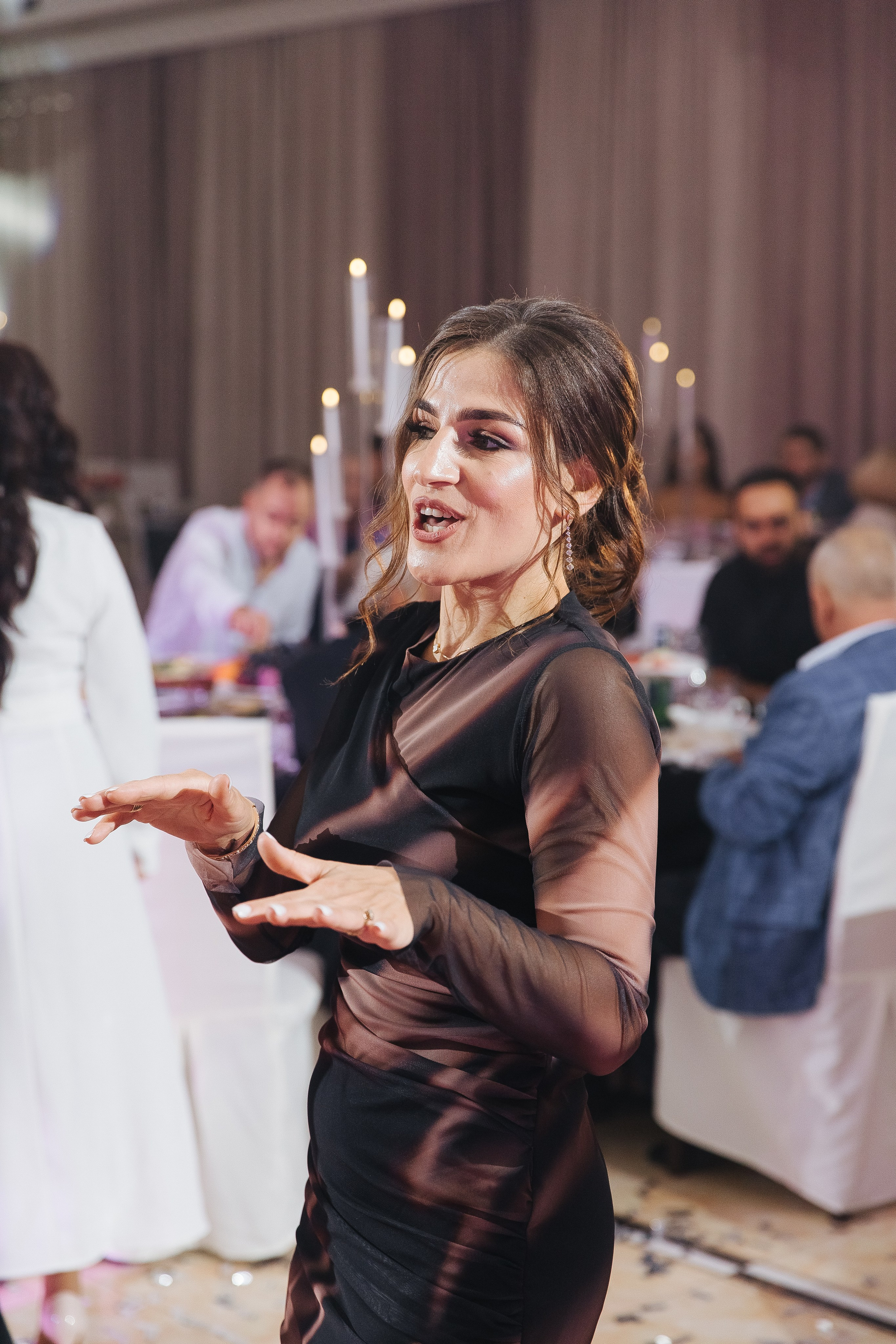 Ани и Назели. 35&5 День рождения, «Янтарь». Фотограф в Красноярске Надежда Воскресенская