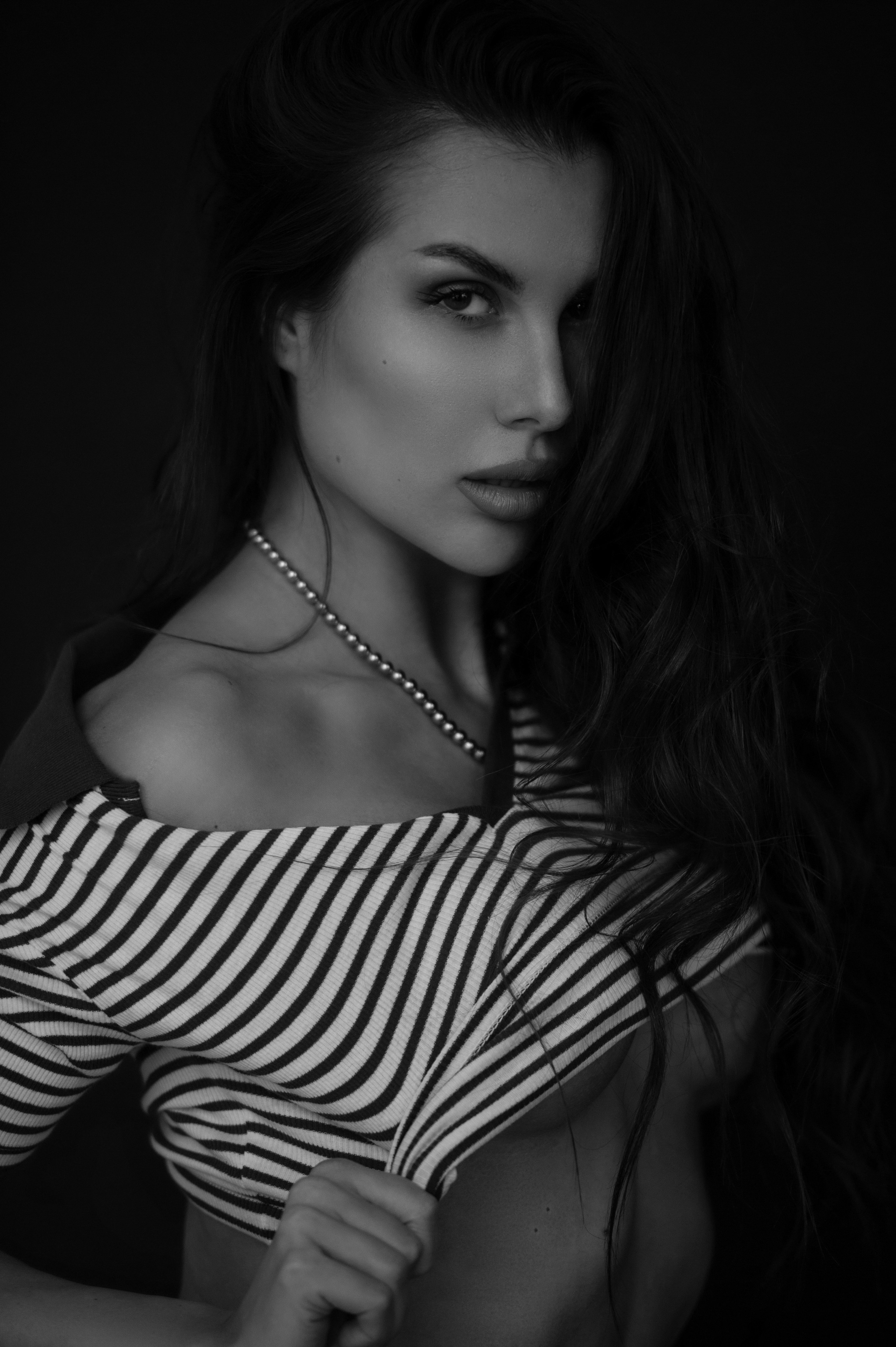 Фотосессия в стиле минимализм. Александр Mr.Brass — фотографирую женский портрет в Москве