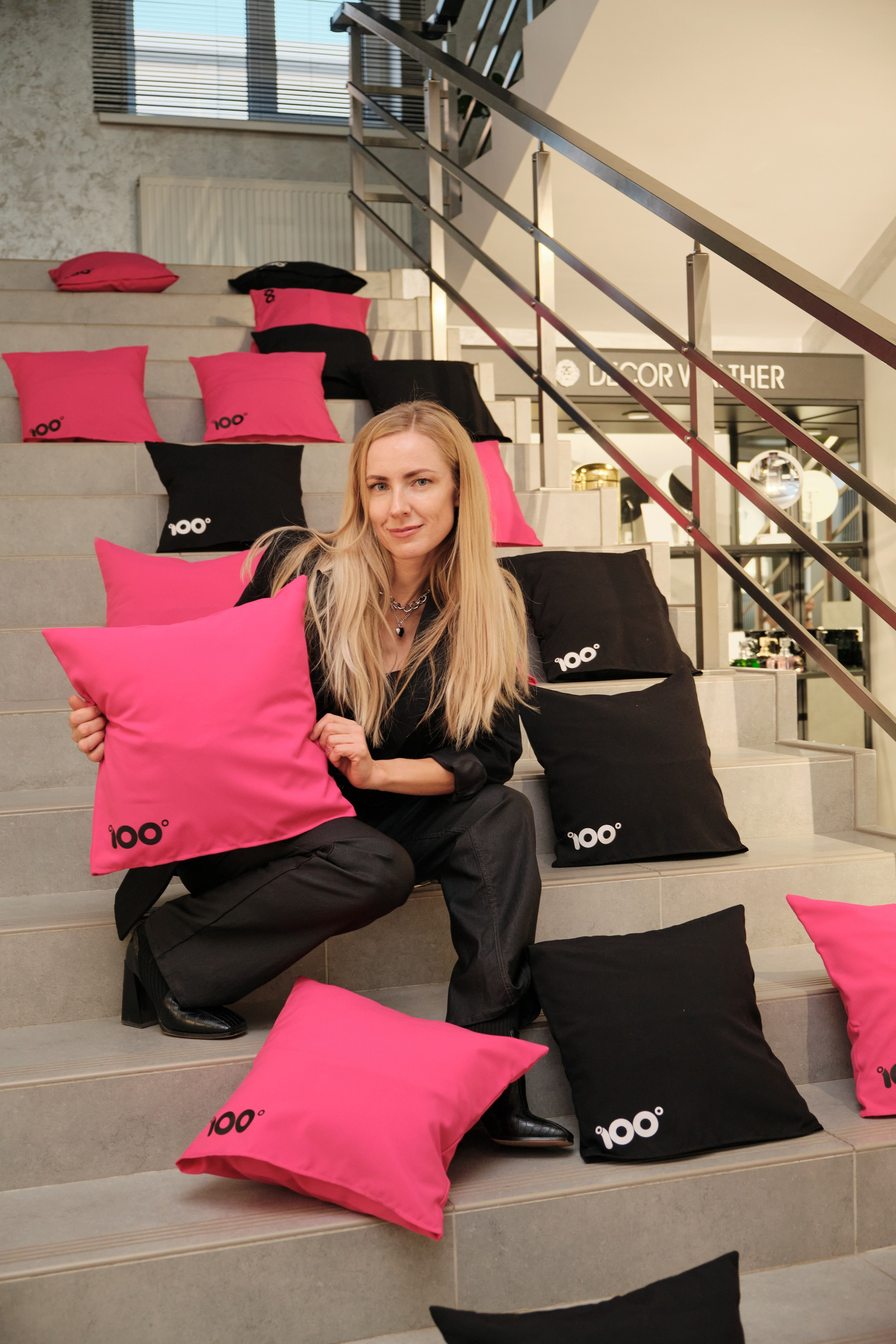 Открытие салона 100 градусов. Антон Ив