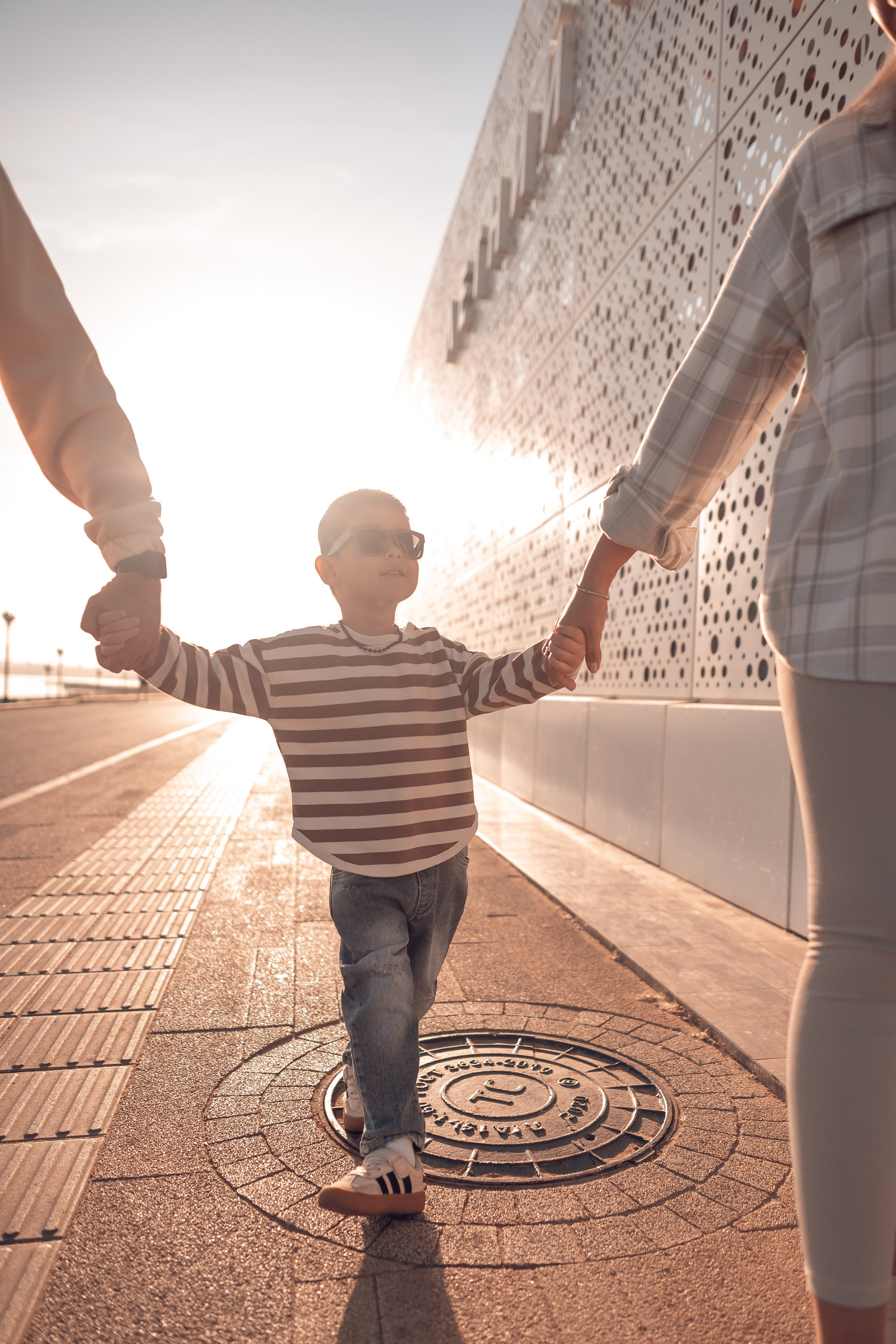 Алексей, Елена и Тимур. Пляж. Главная