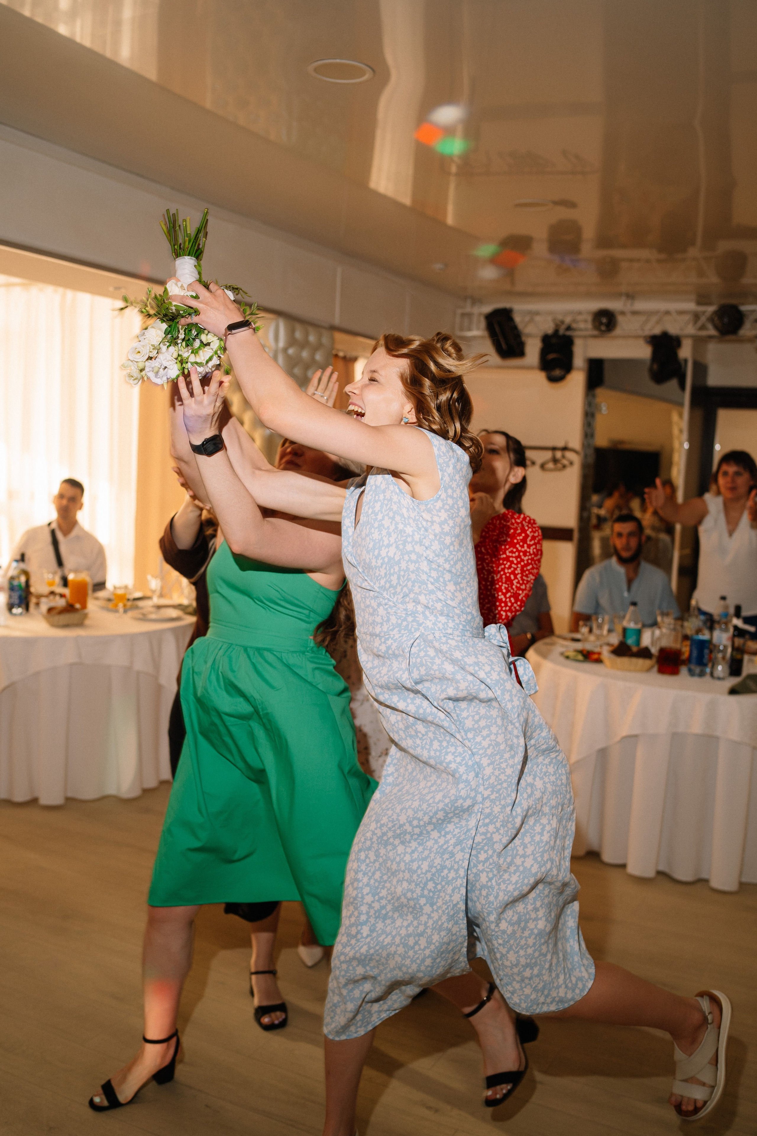 Анастасия и Роман — банкет Времена года. Репортажный (Event) фотограф в Барнауле | Даниил Маркин | Качество и вайб