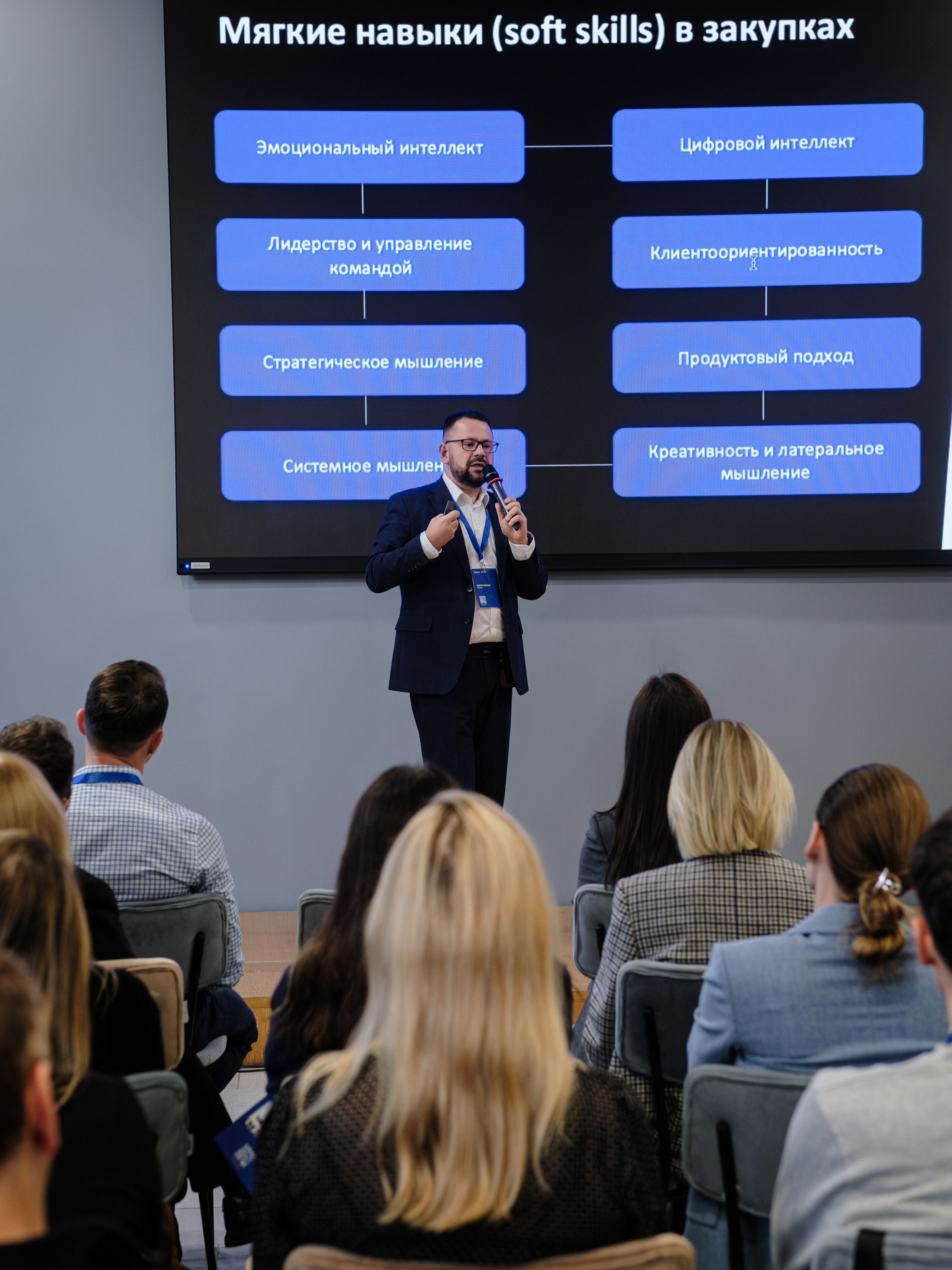 METRO. Репортажный и портретный фотограф в Москве Илья Спиридонов