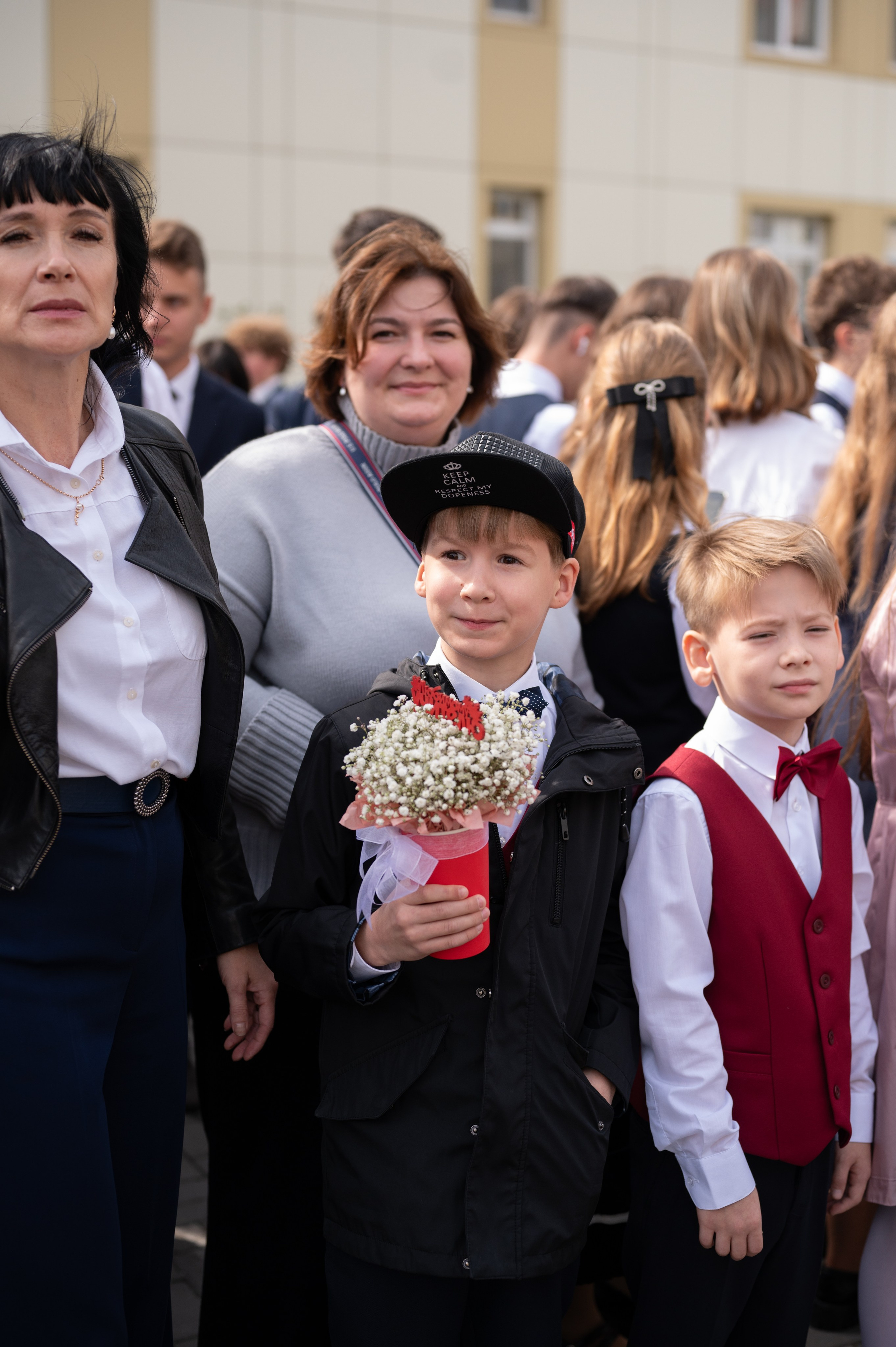 1 сентября 16 гимназия 2 класс (линейка + в классе+ на улице). Фотограф новорожденных, семейный детский в Тюмени Татьяна Морозова