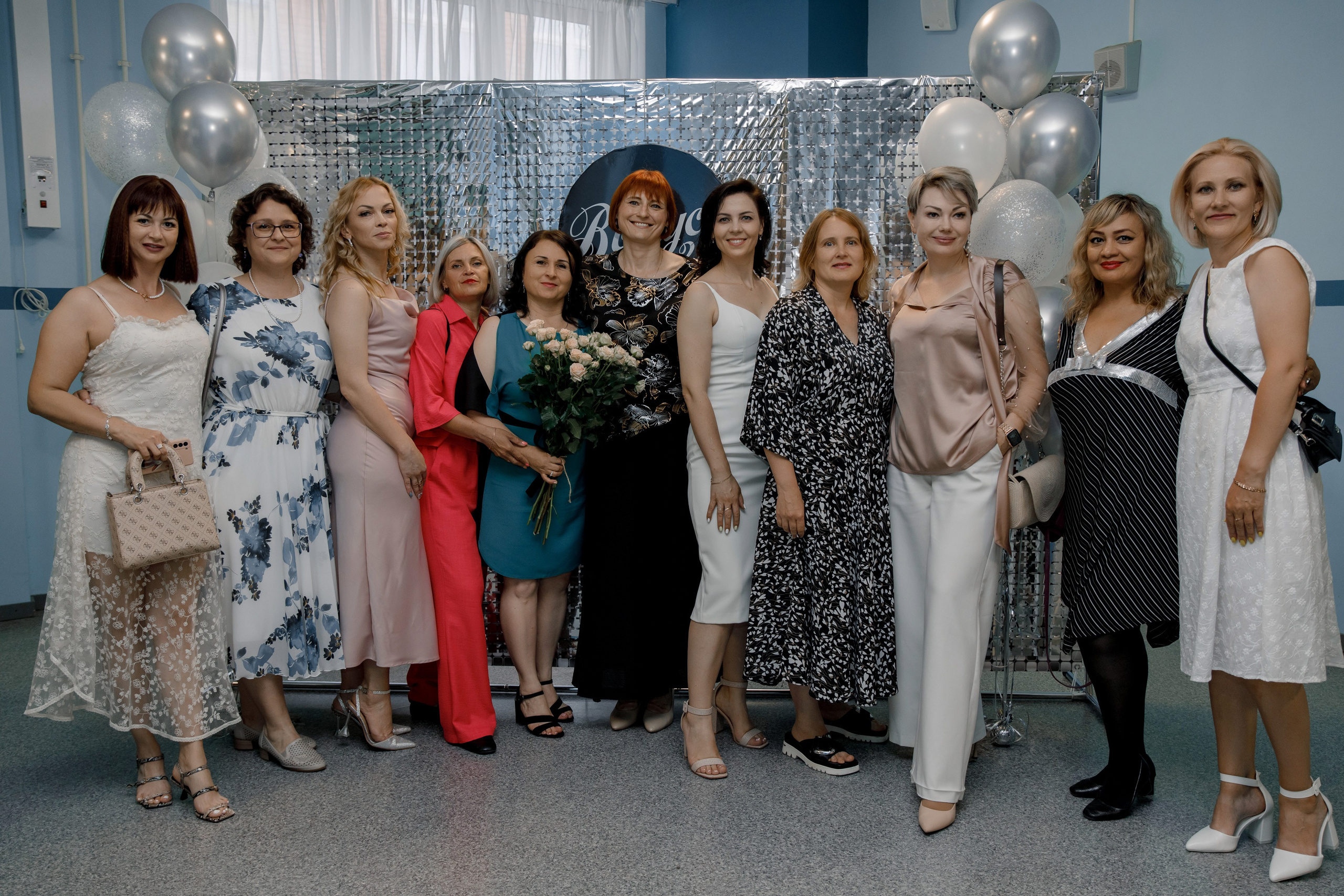 Выпускной школа 107 г Краснодар. Выпускные альбомы в Краснодарском крае