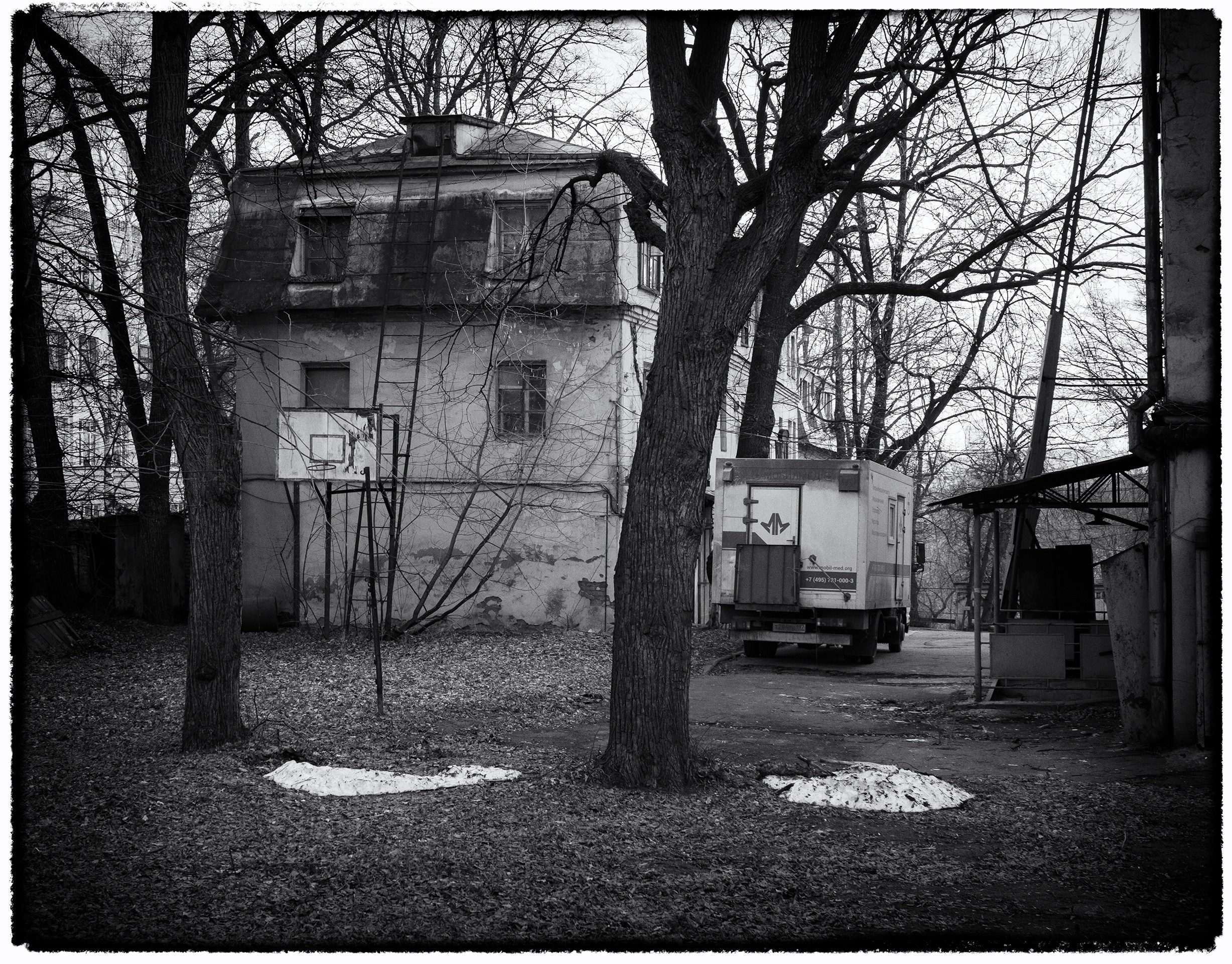 Фотографии сделанные на улицах городов. Профессиональный фотограф Игорь Пискарев в Москве. Студийная и выездная съёмка. Портретная и предметная съёмка. Авторская фотография
