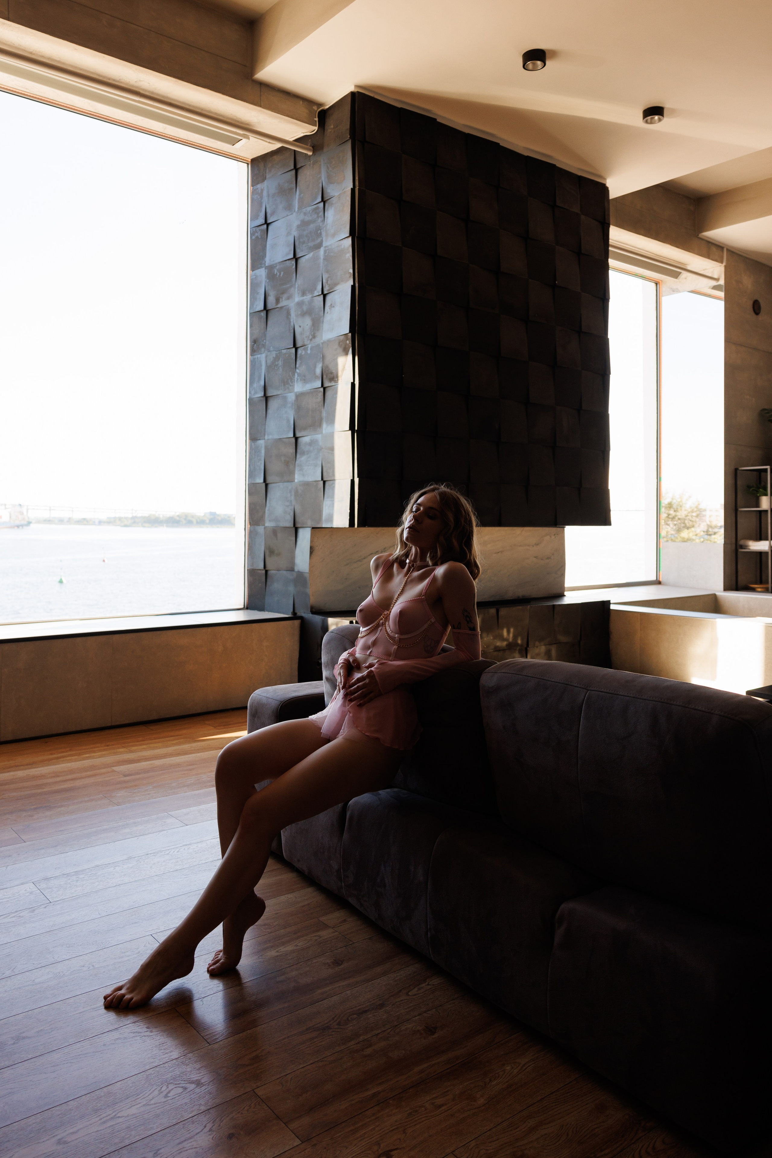 В БЕЛЬЕ. Фотограф Надежда Заломаева