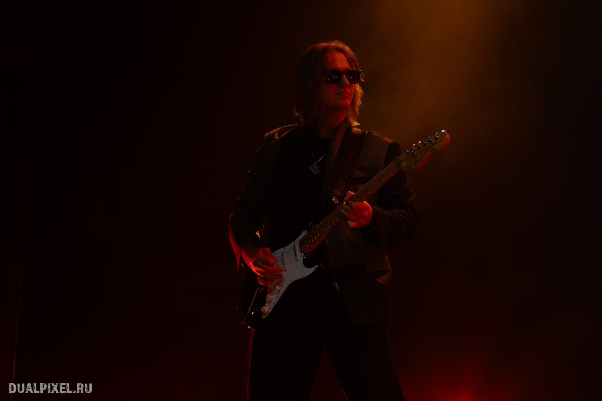 Mona. Магия музыки в кадре: Концертная Фотография