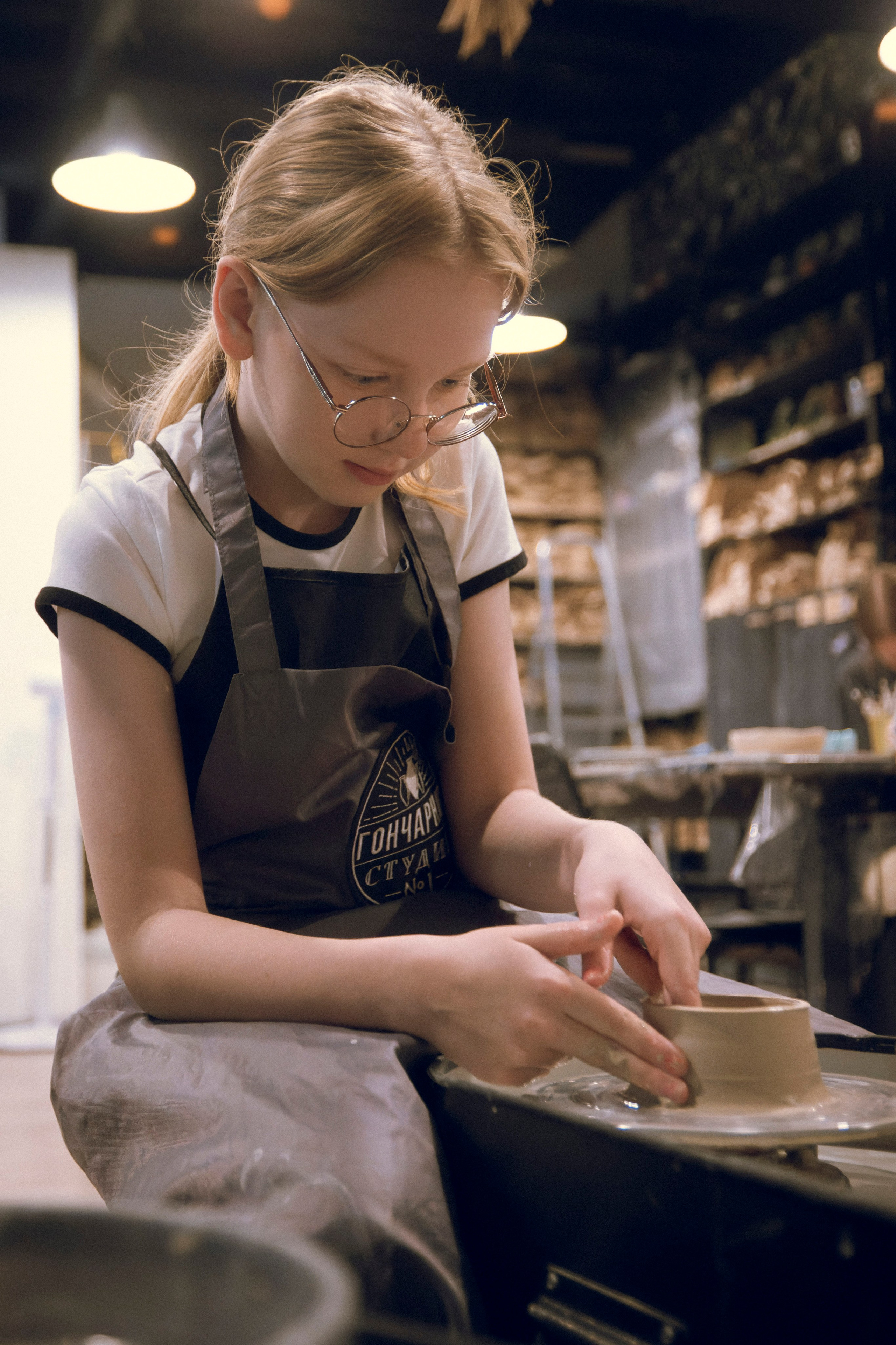 В гончарной мастерской. Плак или Квак