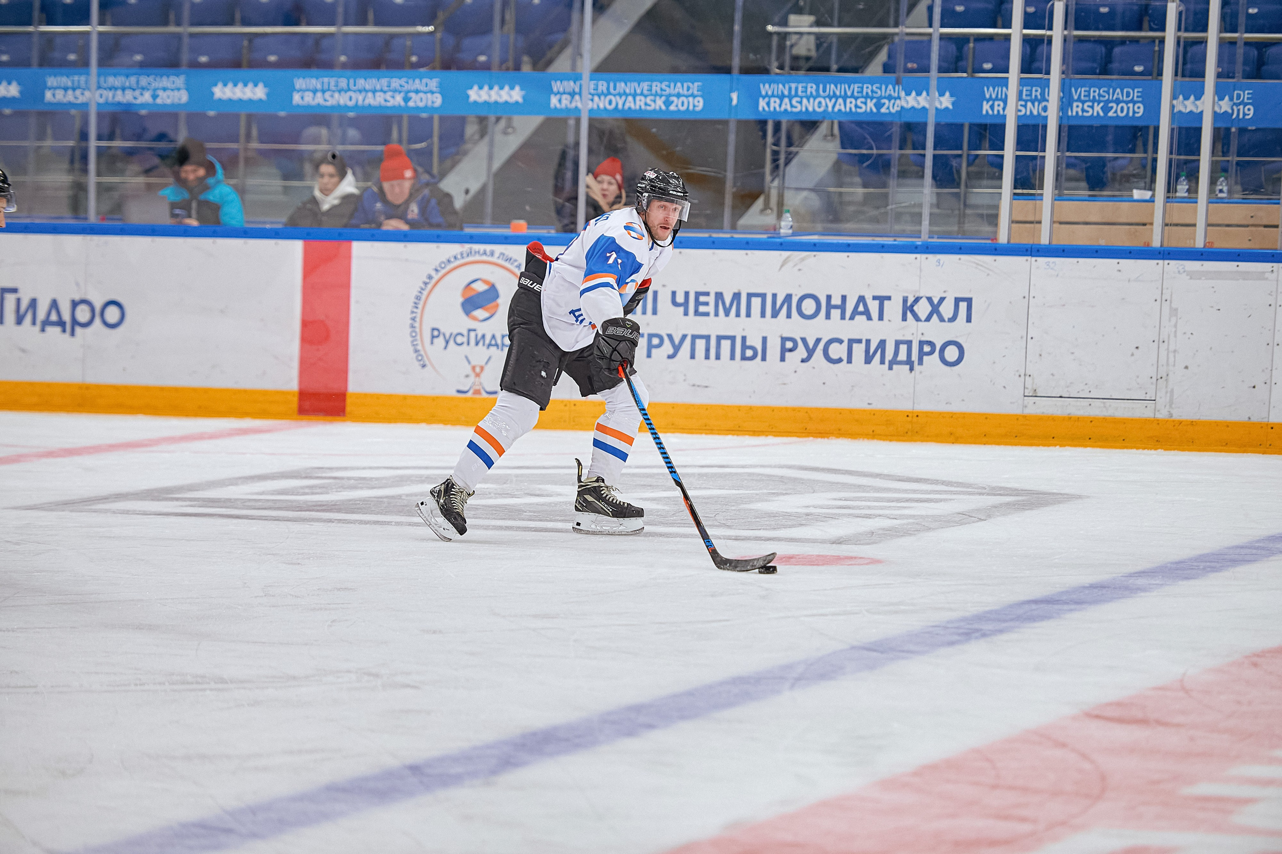 Портфолио репортажной фотосъёмки: Кристалл арена — Хоккей — РусГидро. Фотограф Яковлев Роман — Красноярск