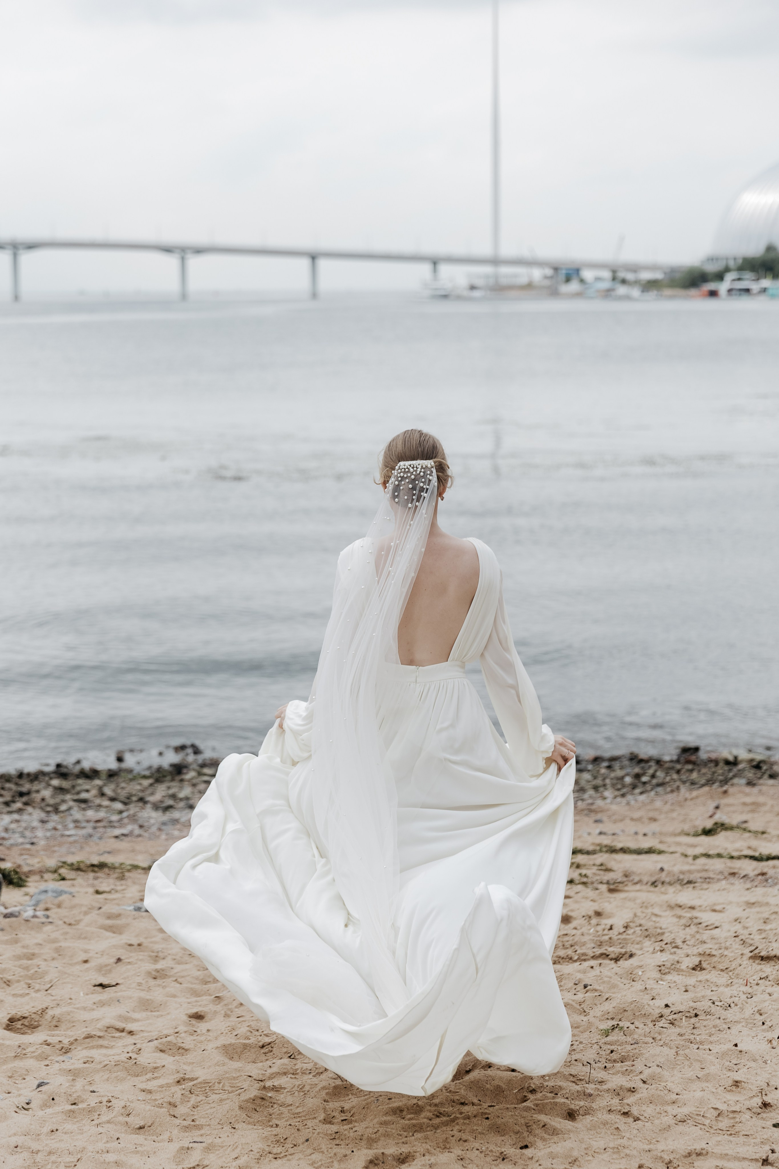 У нас было 2 дня, 2 радуги, 2 времени года и одна любовь. Свадебный фотограф в Санкт-Петербурге