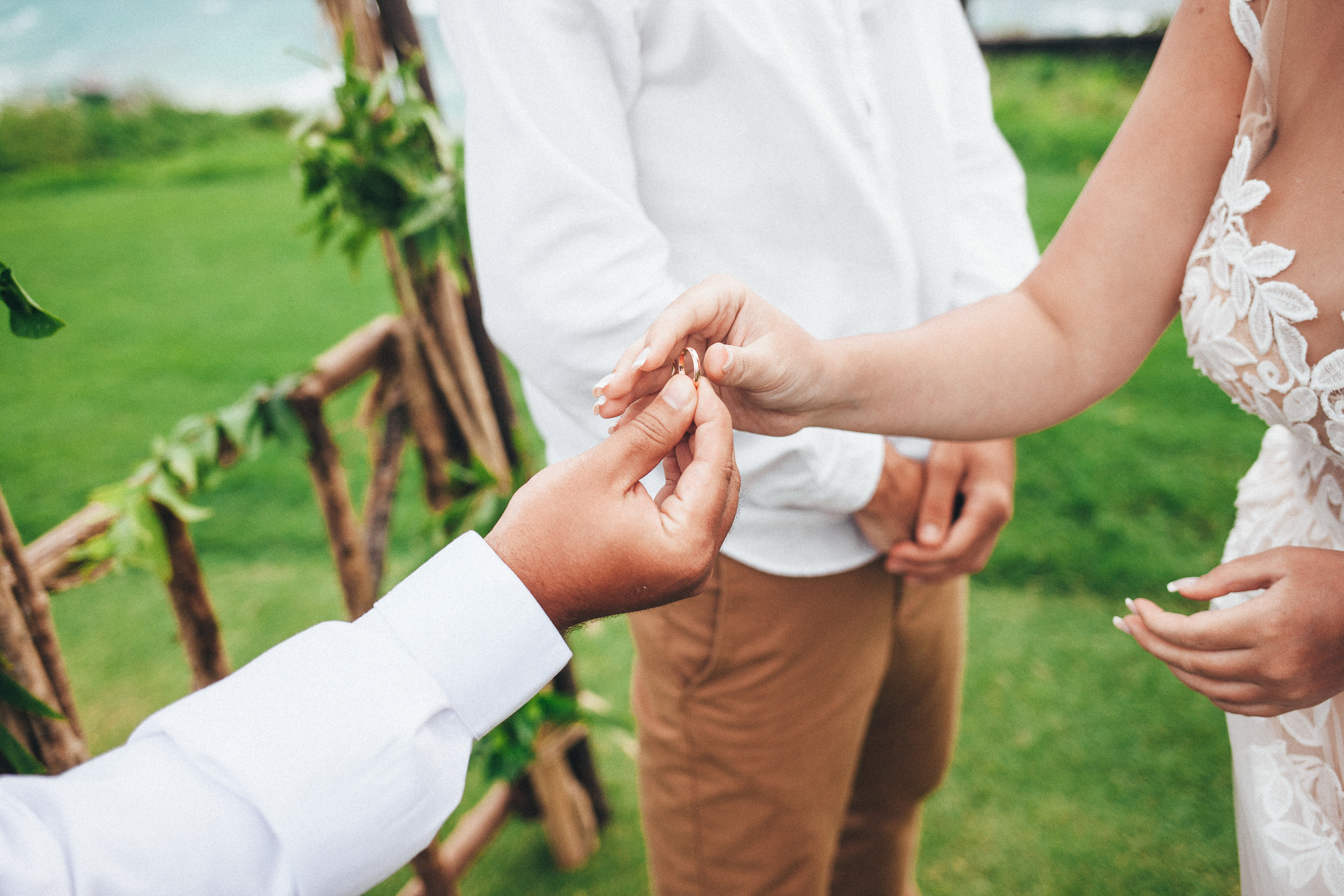 Alex and Ira. Wedding photographer in Bali