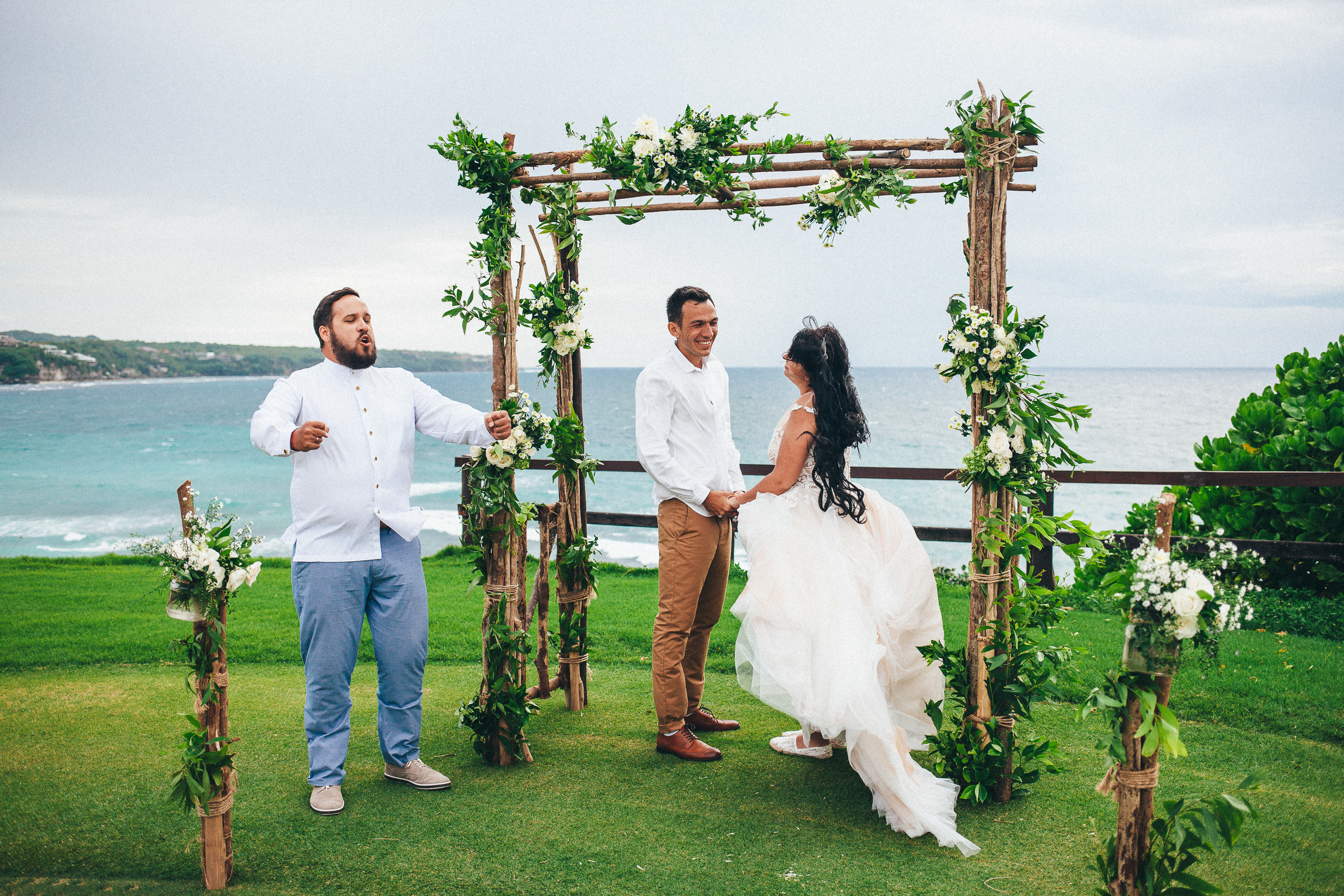 Alex and Ira. Wedding photographer in Bali