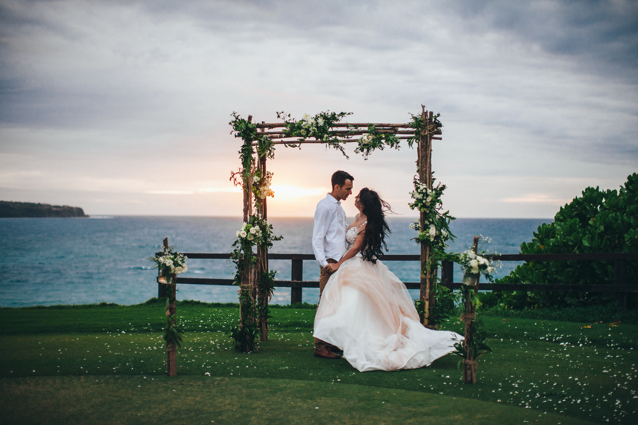 Alex and Ira. Wedding photographer in Bali