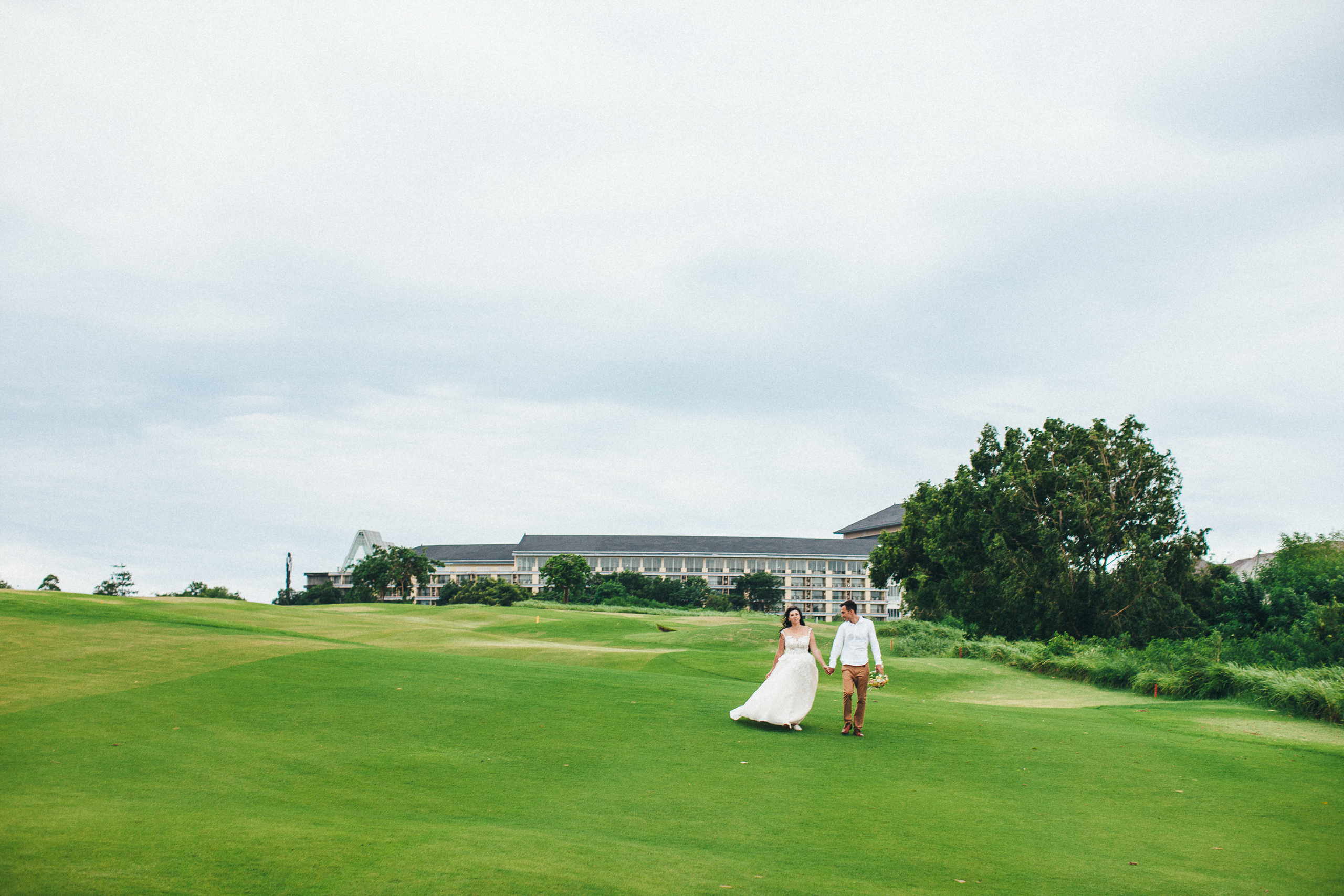 Alex and Ira. Wedding photographer in Bali