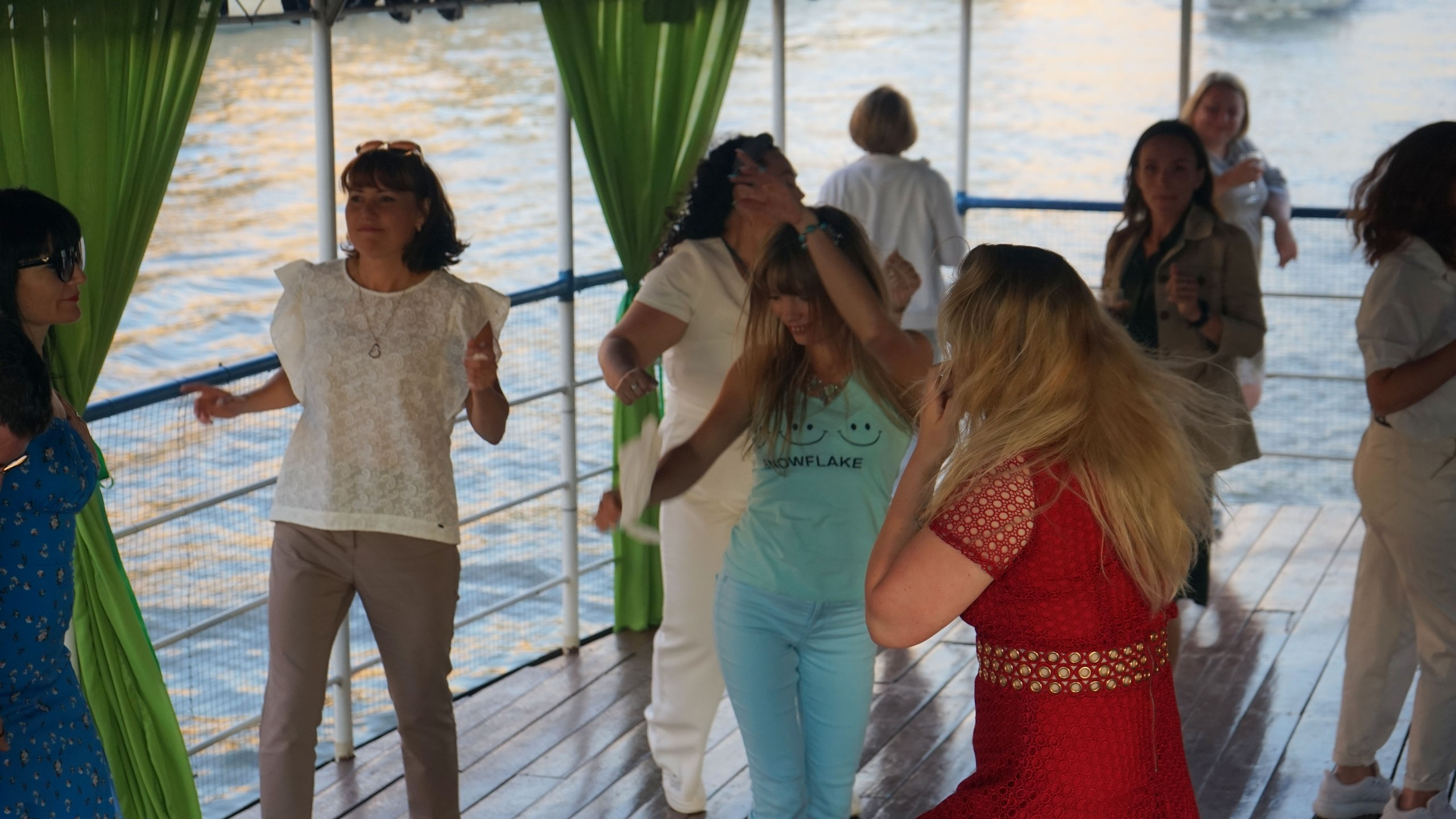 Танцы на воде | 24.07.21. Галерея Фантим