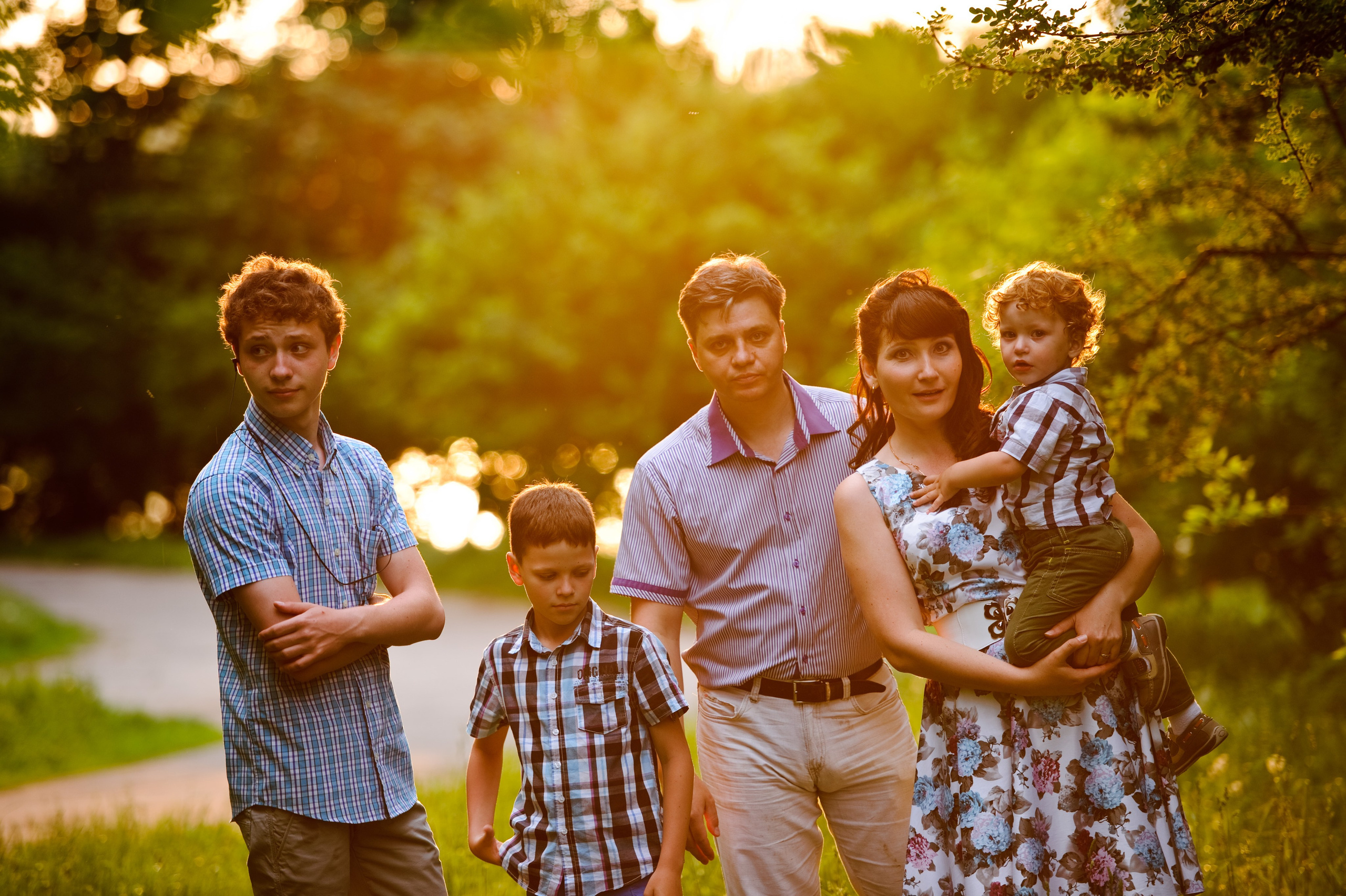 Лада, Дмитрий и 3 сына. Прогулка, Москва. Семейный фотограф Анна Дубовская