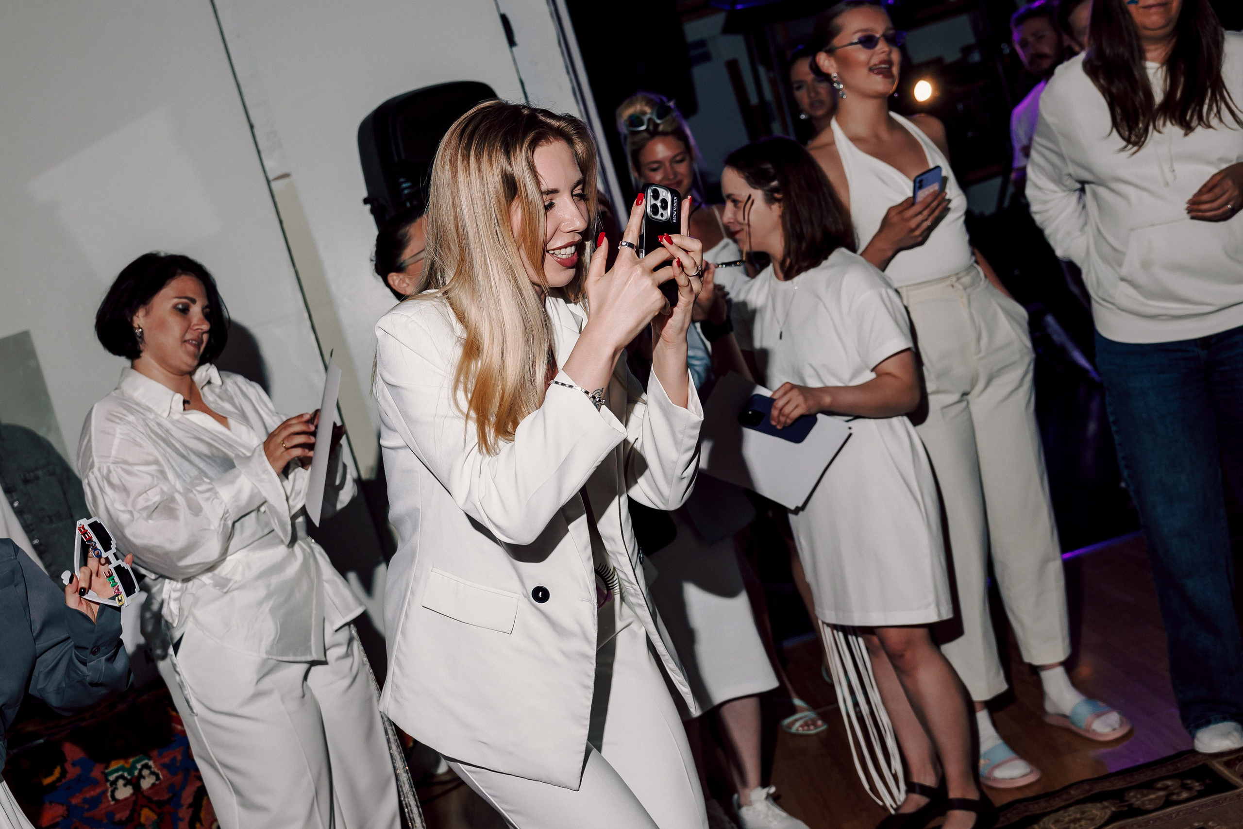 Выпускной курса «Журфак» 2025. Лёшка Варзегов — фотограф