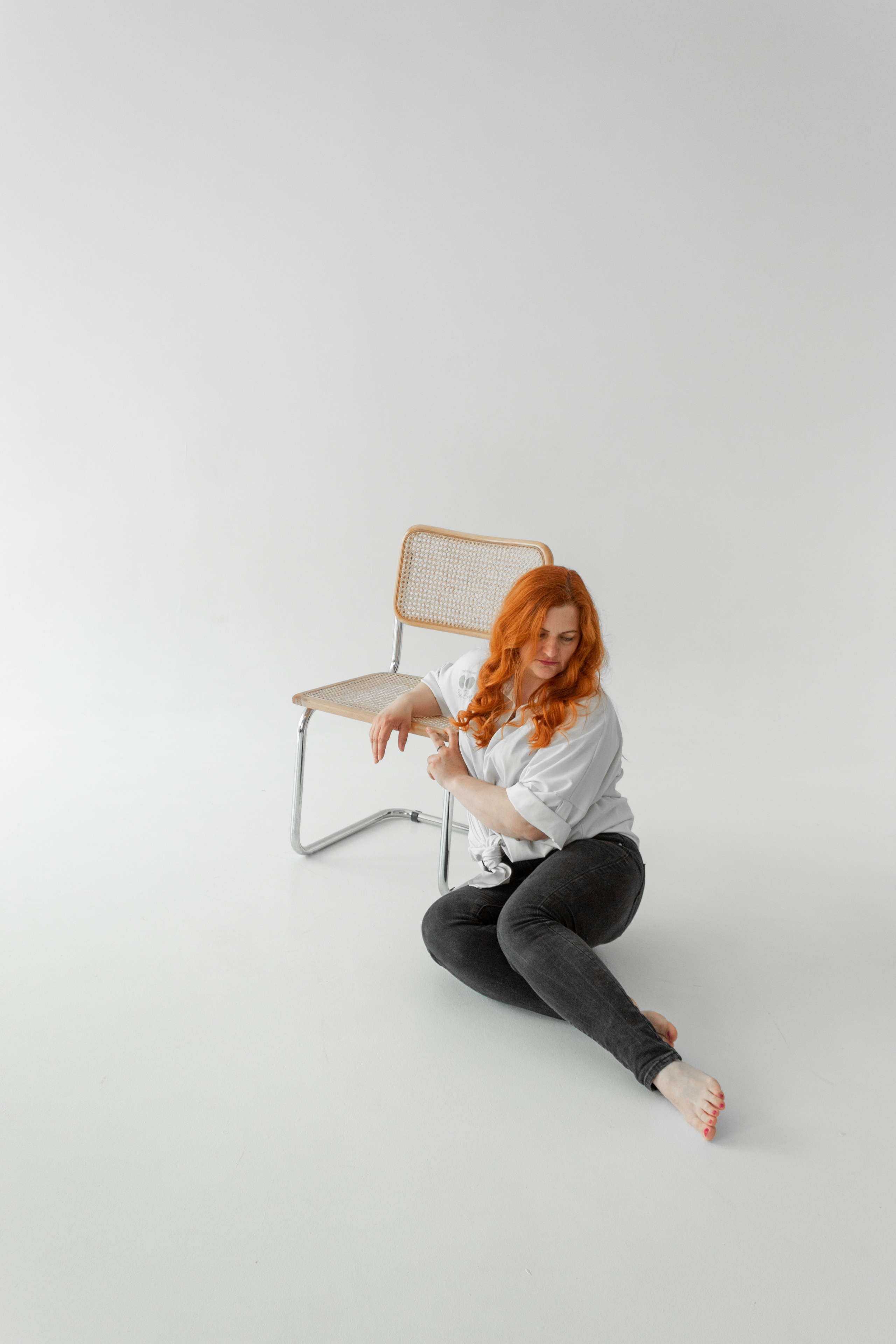 На циклораме. Фотограф Красноярск Капранова Софья