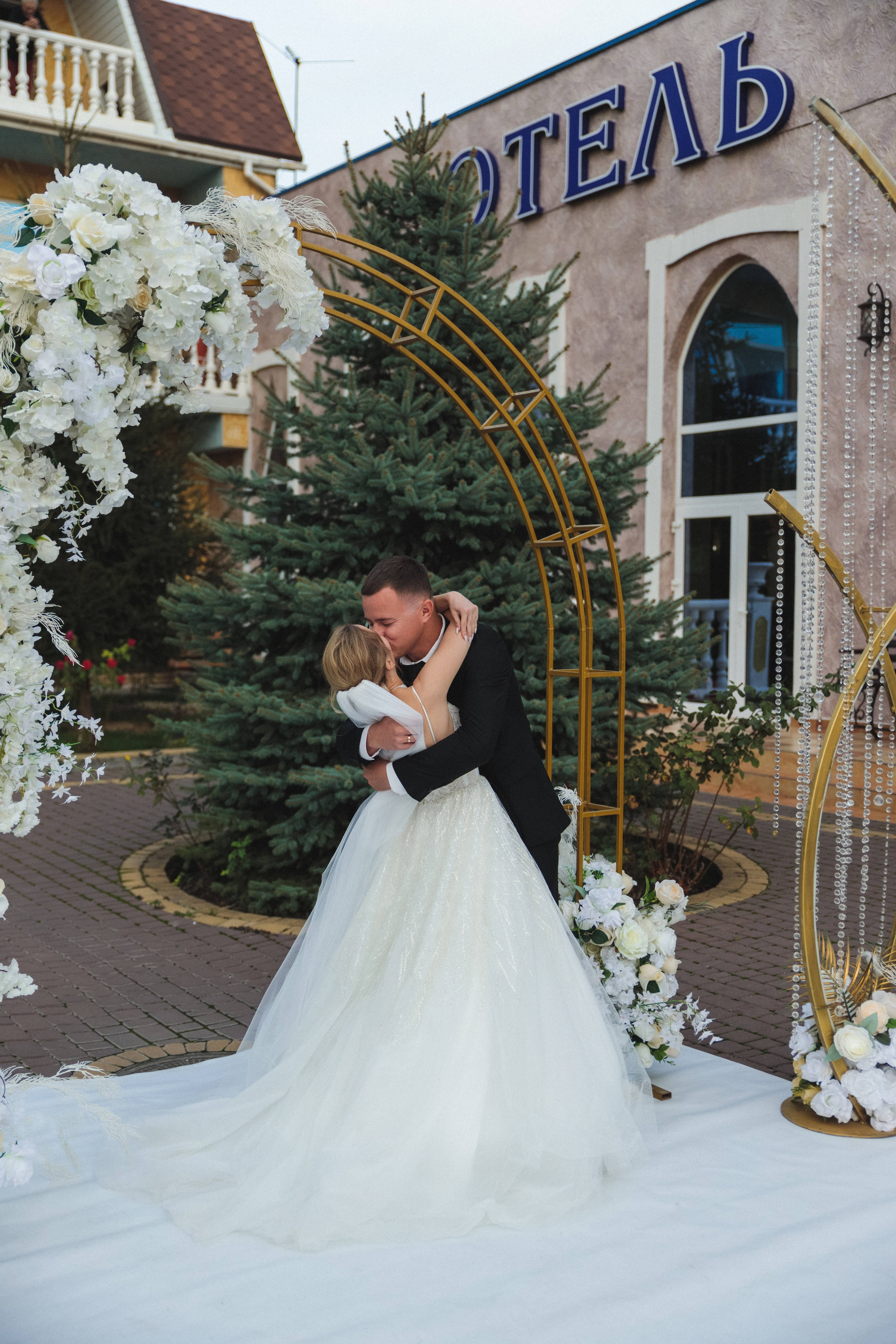 Ирина и Денис. Свадебный фотограф Мироманов Николай в Крыму