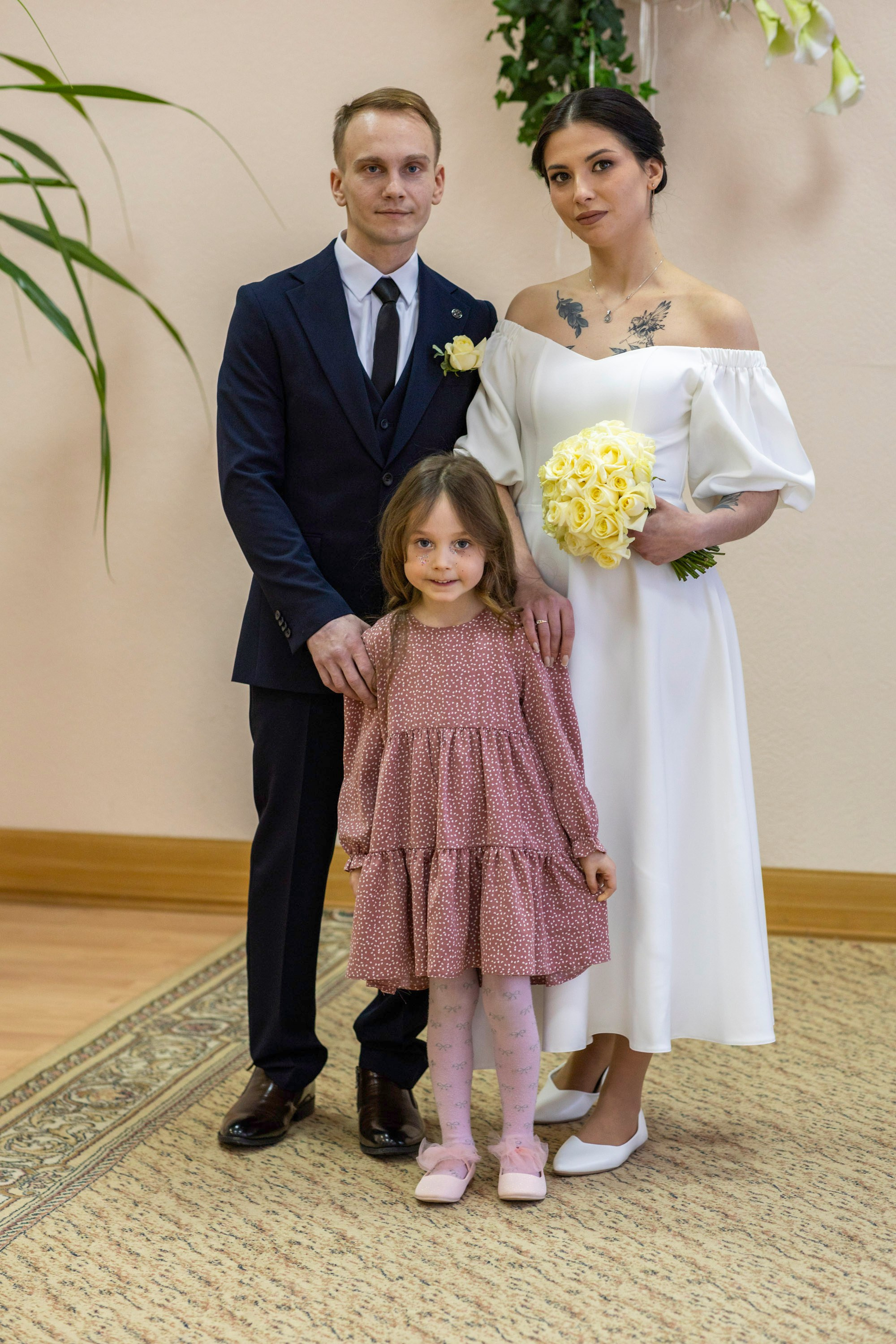 Свадьба, роспись в ЗАГСе, венчание, крещение, выписка из роддома — фотосъёмка. Визуальная упаковка брендов и проектов через фото и видеопроизводство