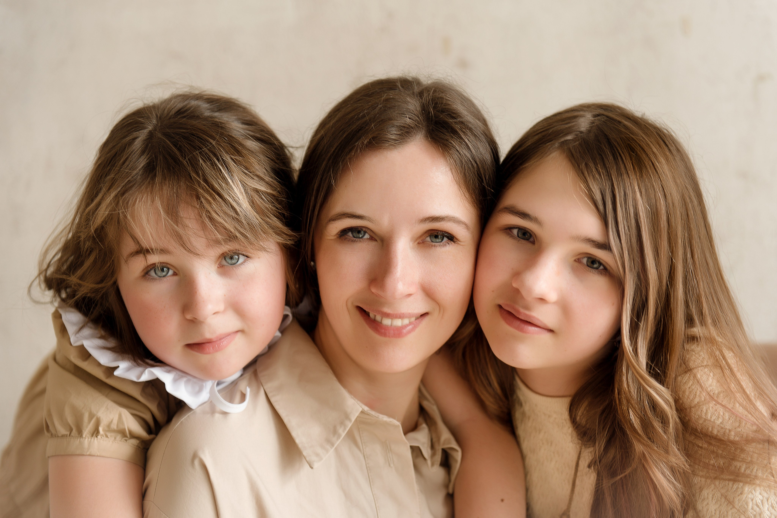 Семейная съёмка в студии. Детский фотограф в Долгопрудном и Москве