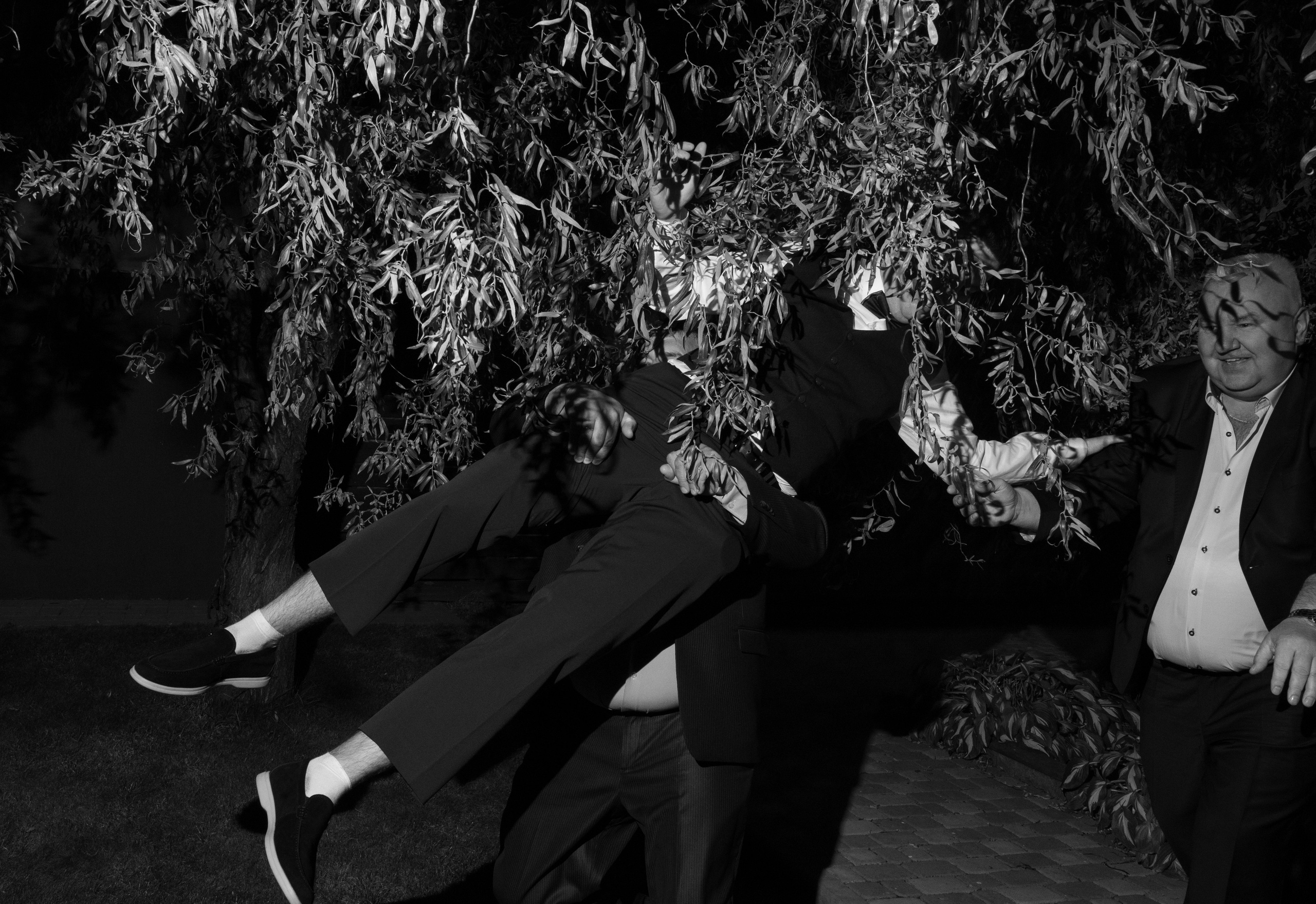 Живи, пока живется, пока бушует кровь. Свадебный фотограф в Минске Вадим Бурчик