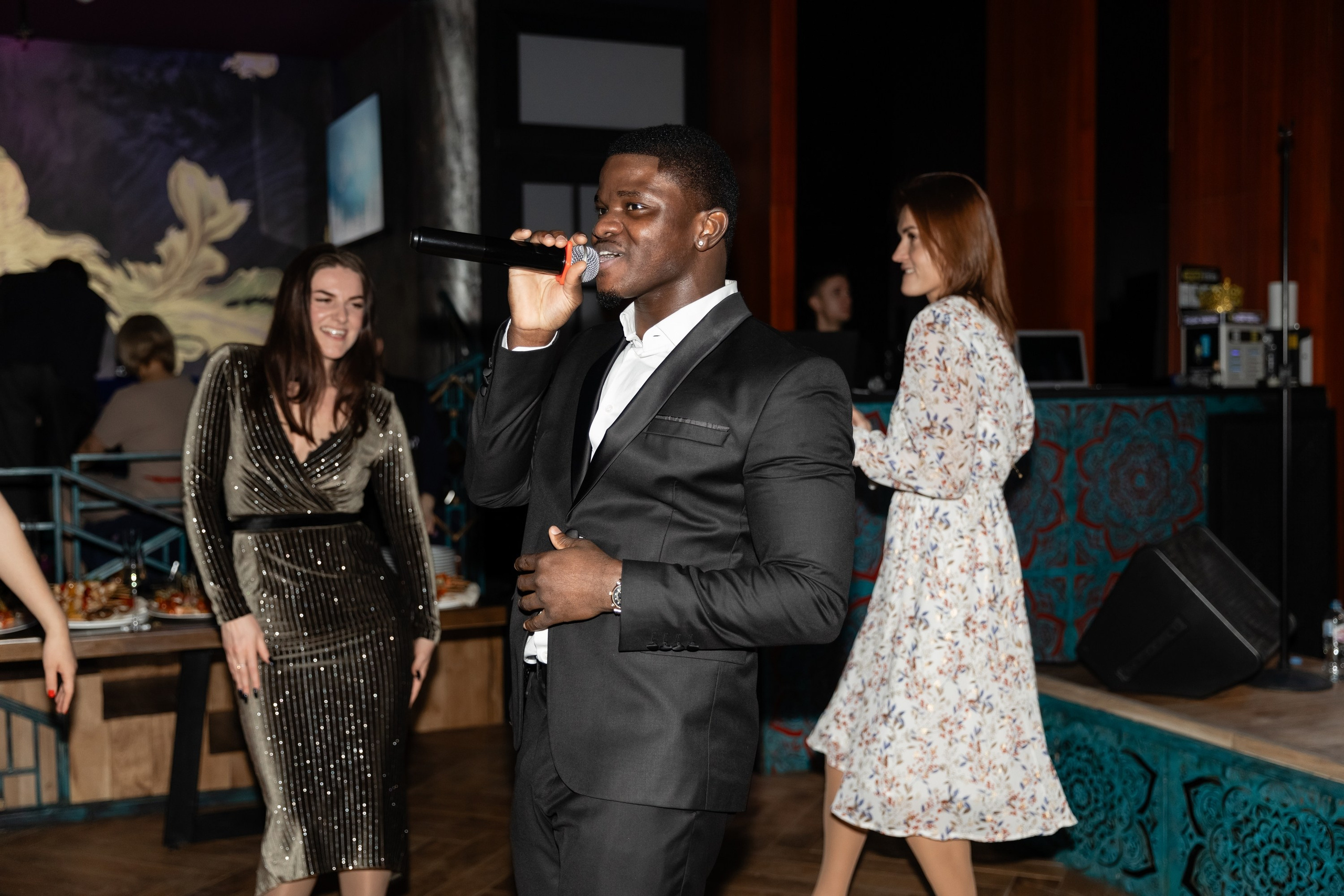 Новогодний корпоратив (Караоке клуб Who is who). Татьяна Чернышова свадебный фотограф Москва