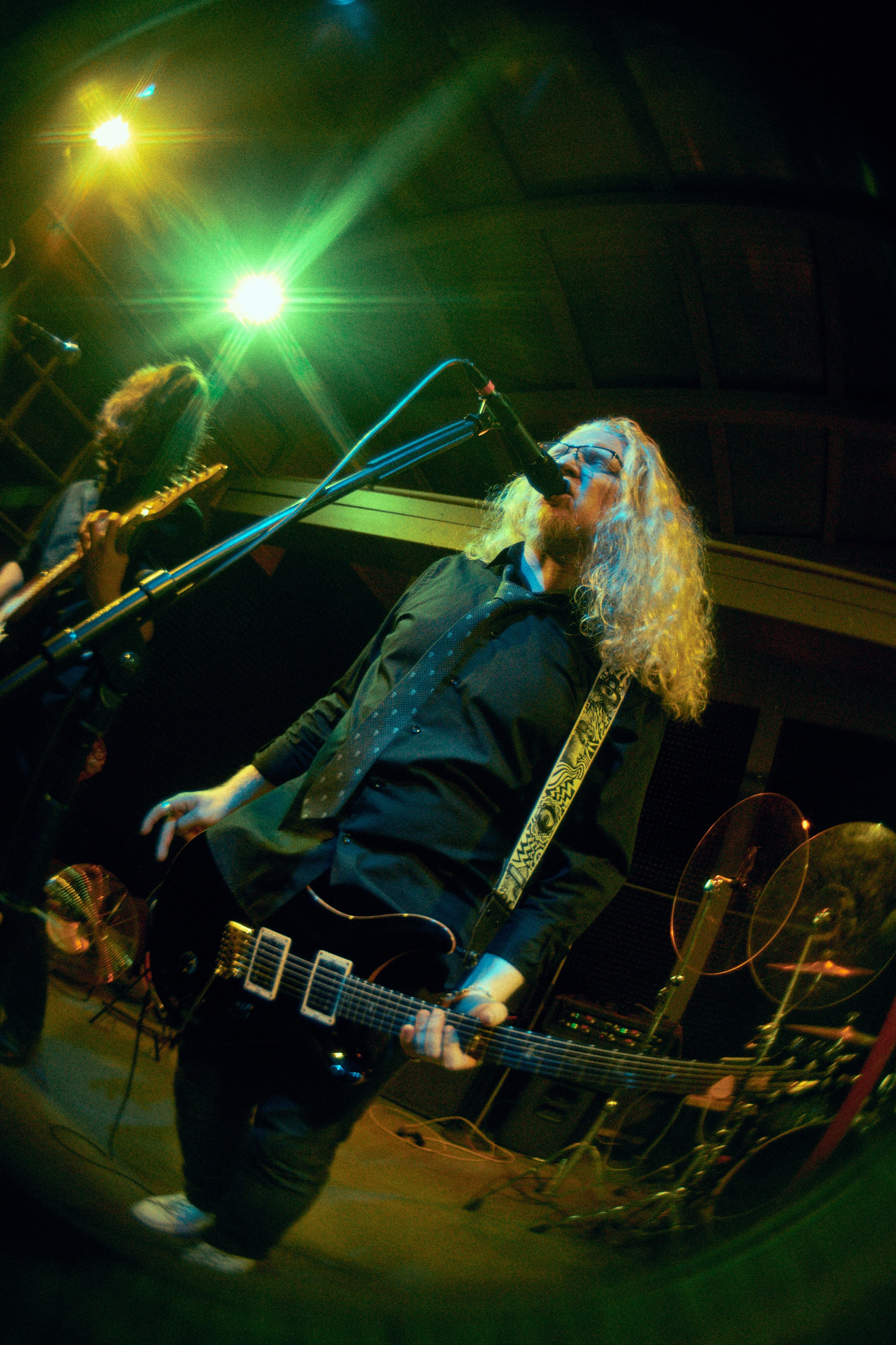 ГОЛОВА МУЭССЫ — КОНЦЕРТ 18-10-2025 В КИТАЙСКОМ ЛЕТЧИКЕ. Фотография для артистов